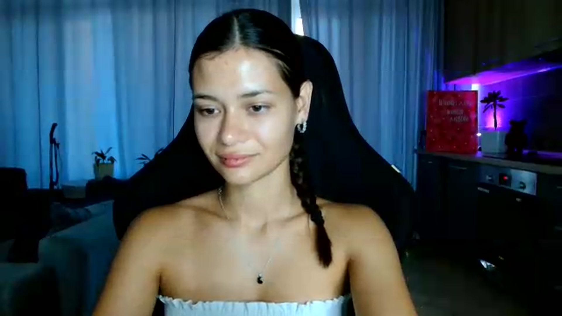 Gallery image thumbnail from FitXoxo's myfreecams stream on, 07/31/2026, 17:28 image 12 of 20
