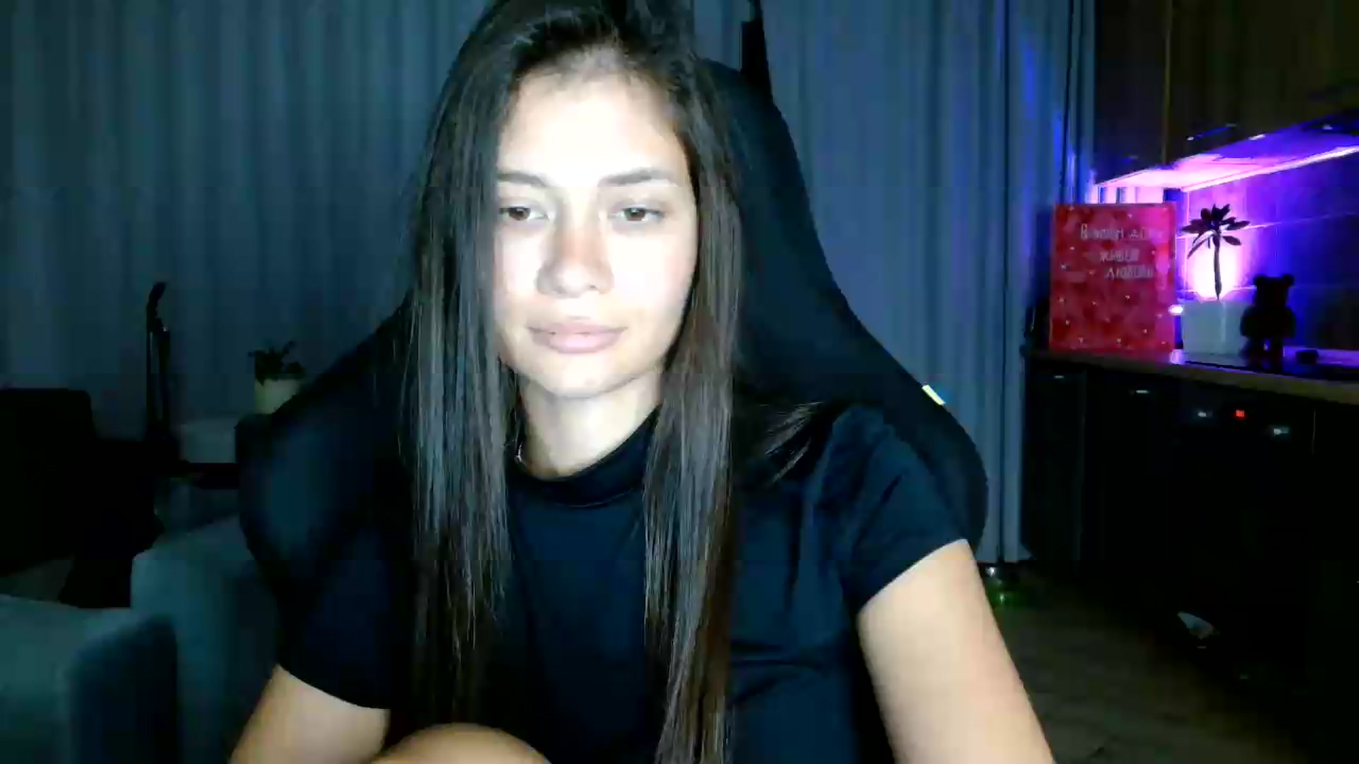 Gallery image thumbnail from FitXoxo's myfreecams stream on, 07/31/2026, 20:05 image 1 of 20
