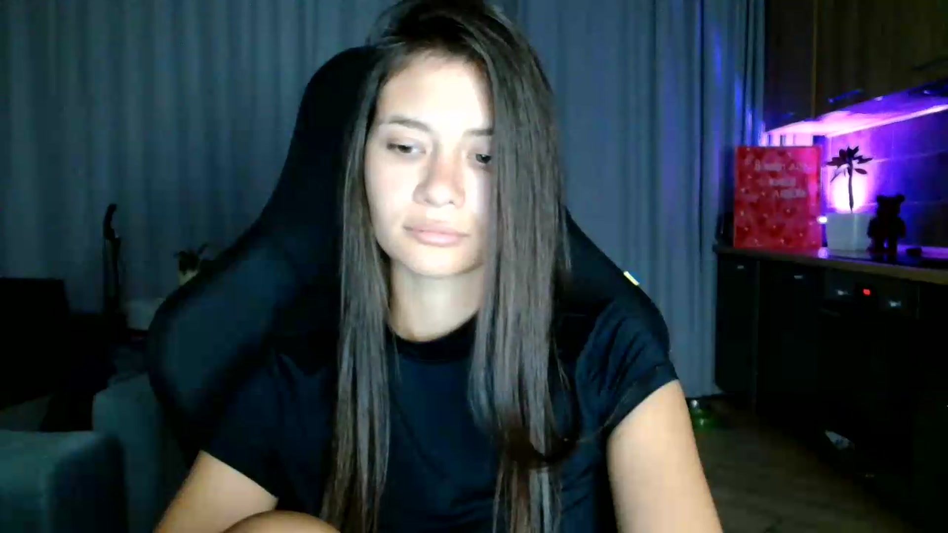 Gallery image thumbnail from FitXoxo's myfreecams stream on, 07/31/2026, 20:05 image 3 of 20