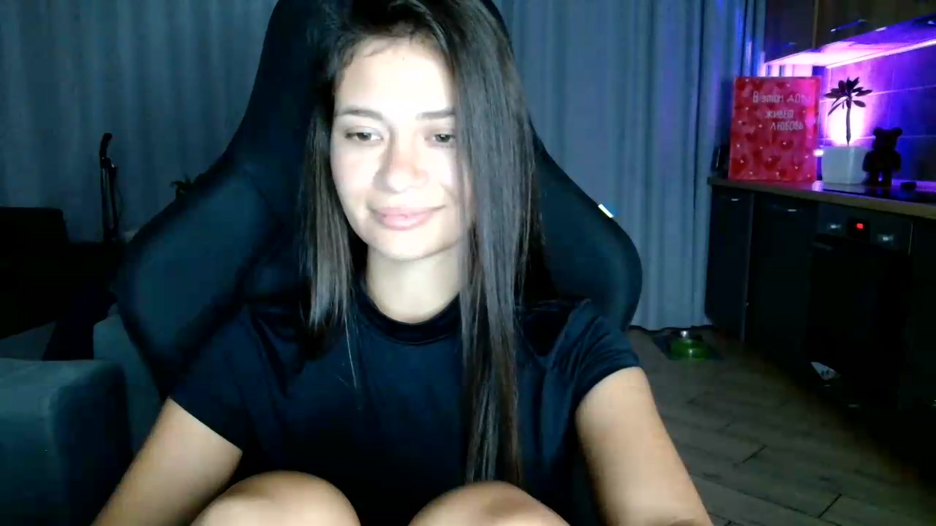 Gallery image thumbnail from FitXoxo's myfreecams stream on, 07/31/2026, 20:05 image 7 of 20