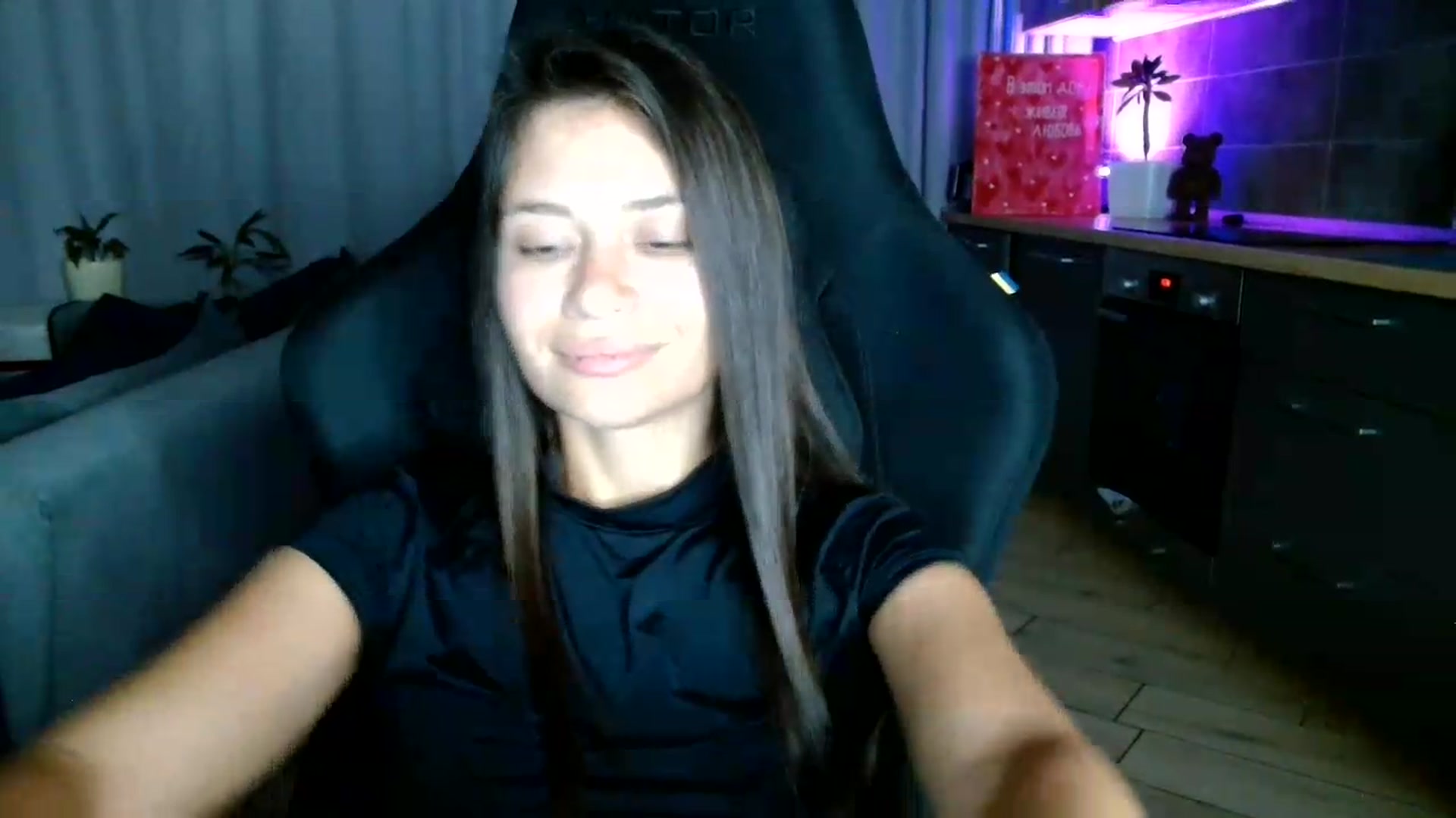 Gallery image thumbnail from FitXoxo's myfreecams stream on, 07/31/2026, 20:05 image 18 of 20