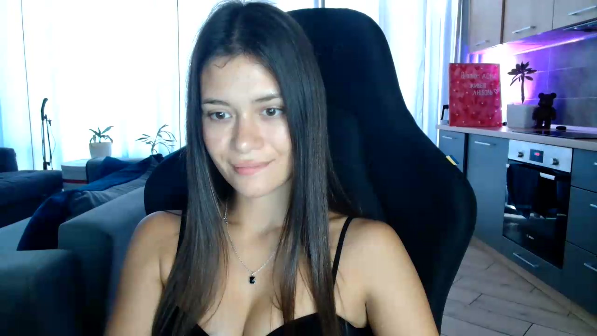 Gallery image thumbnail from FitXoxo's myfreecams stream on, 08/01/2026, 16:18 image 3 of 20