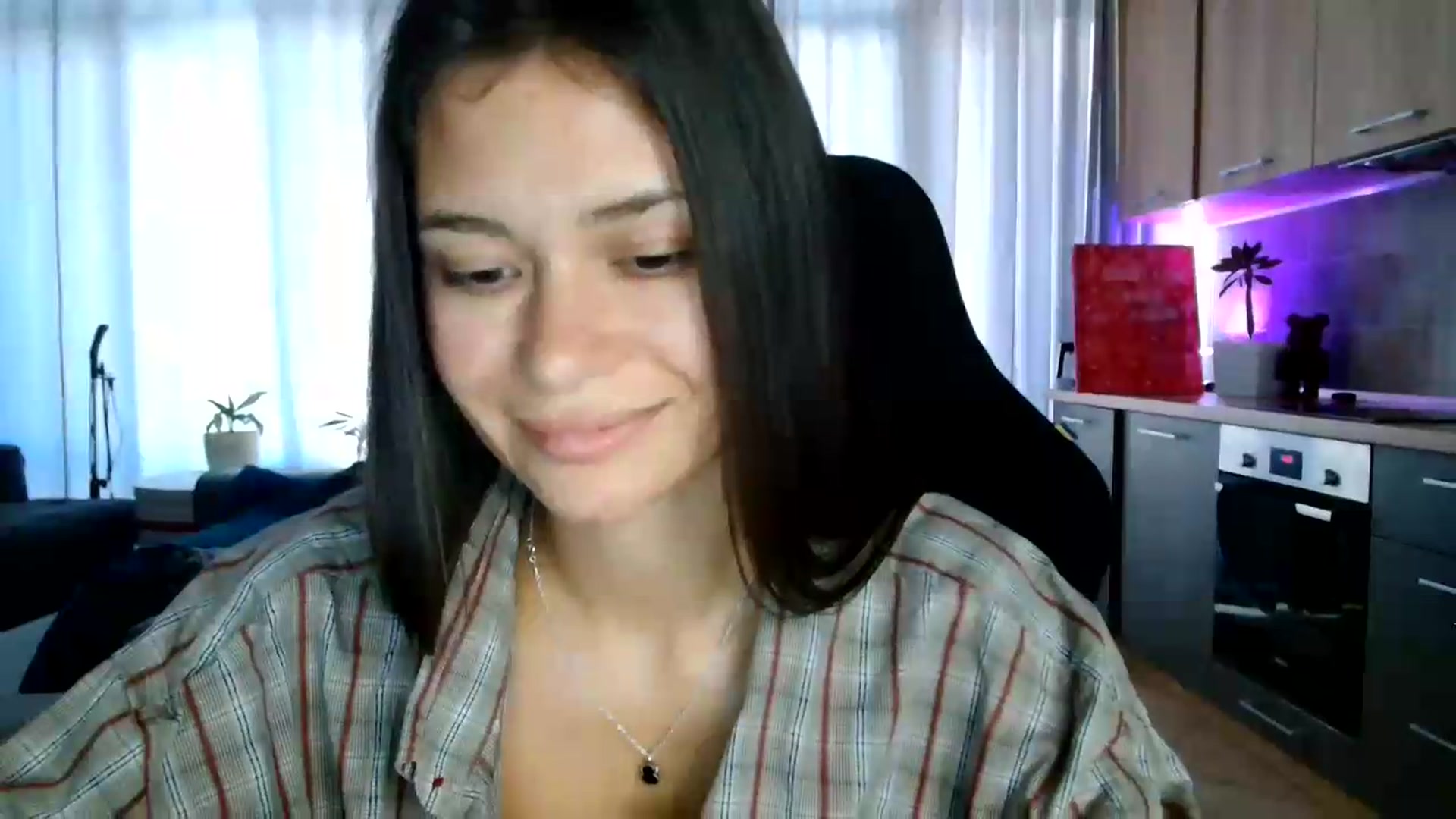 Gallery image thumbnail from FitXoxo's myfreecams stream on, 08/01/2026, 16:18 image 19 of 20