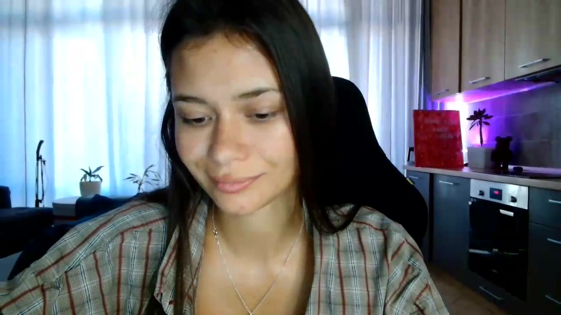Gallery image thumbnail from FitXoxo's myfreecams stream on, 08/01/2026, 16:18 image 14 of 20