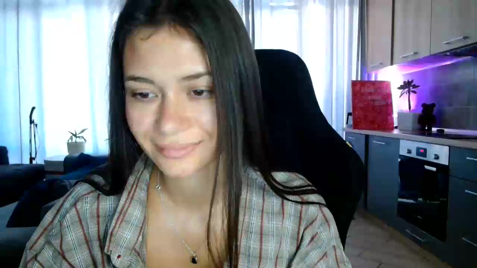 Gallery image thumbnail from FitXoxo's myfreecams stream on, 08/01/2026, 16:18 image 17 of 20