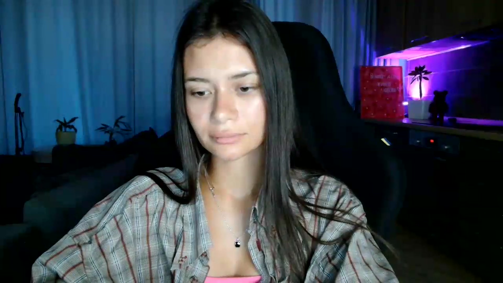 Gallery image thumbnail from FitXoxo's myfreecams stream on, 08/01/2026, 17:53 image 12 of 20