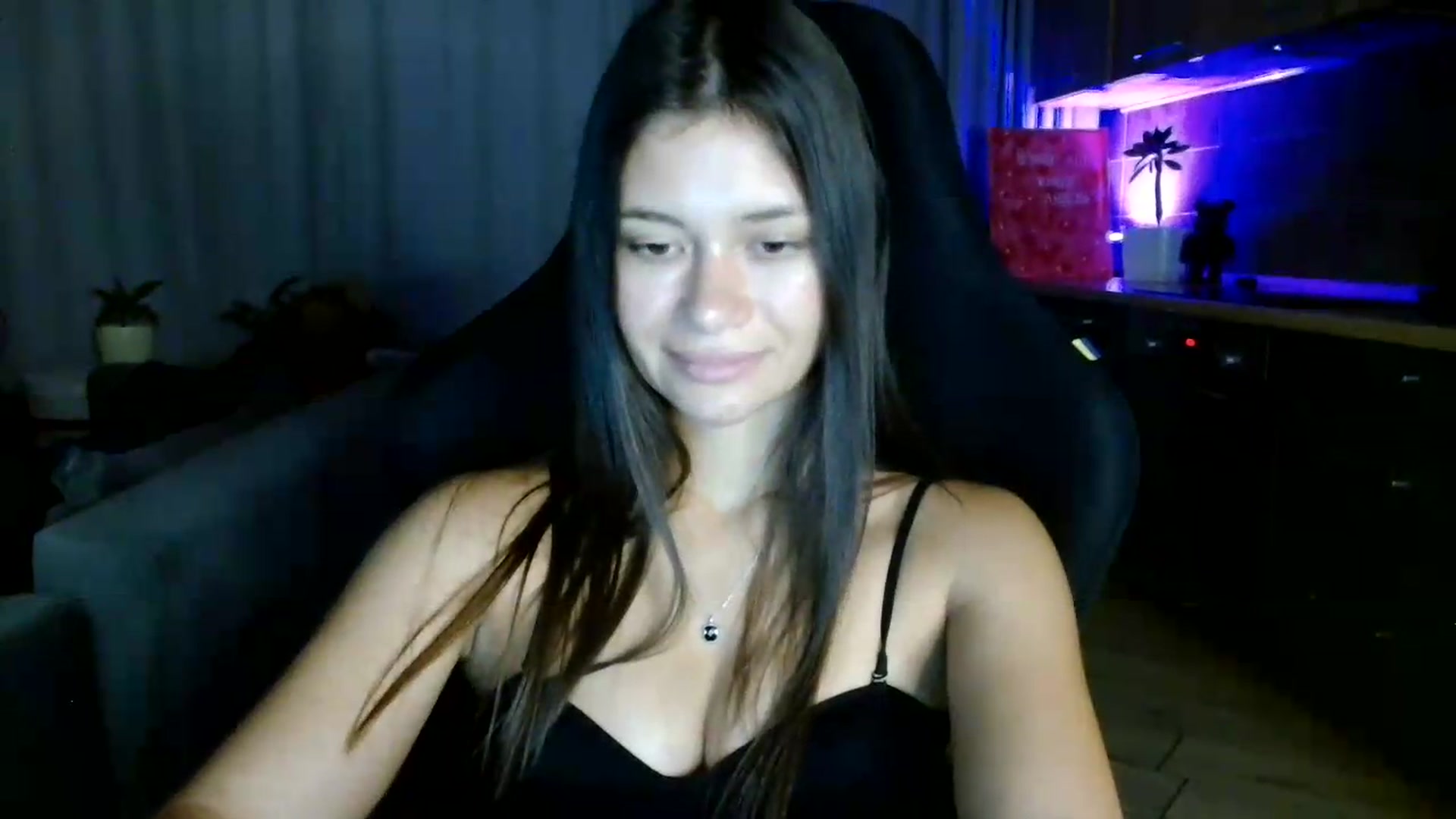 Gallery image thumbnail from FitXoxo's myfreecams stream on, 08/01/2026, 19:54 image 2 of 20