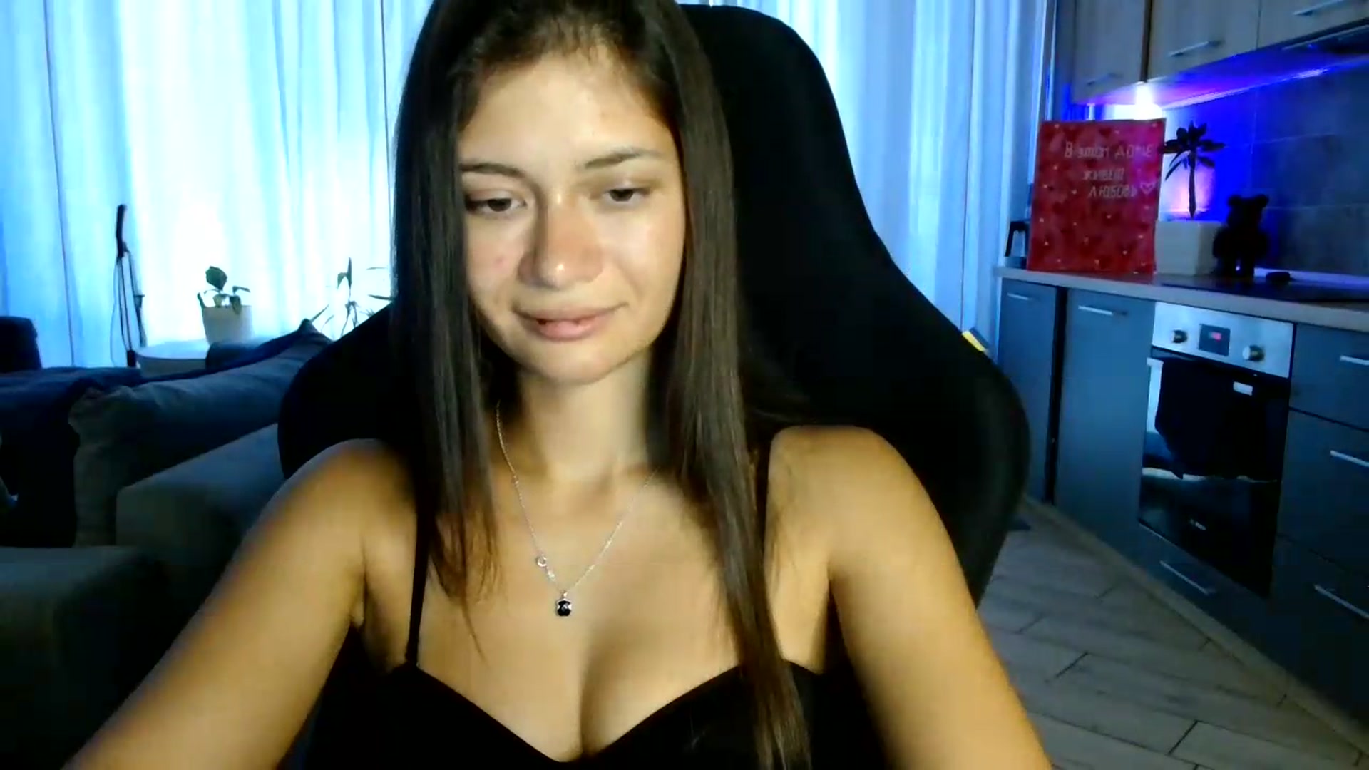 Gallery image thumbnail from FitXoxo's myfreecams stream on, 08/05/2026, 16:14 image 6 of 20