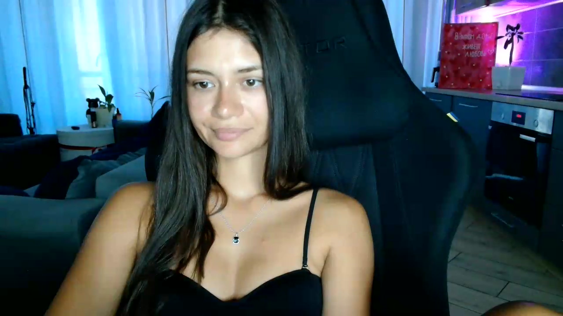 Gallery image thumbnail from FitXoxo's myfreecams stream on, 08/17/2026, 16:34 image 19 of 20
