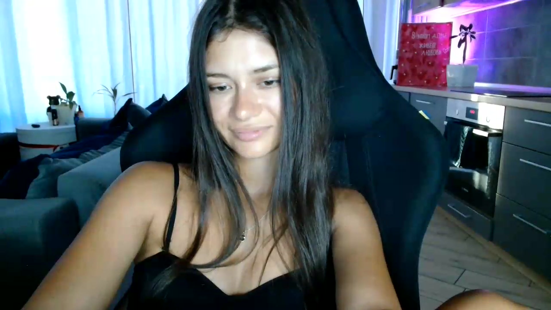 Gallery image thumbnail from FitXoxo's myfreecams stream on, 08/17/2026, 16:34 image 15 of 20