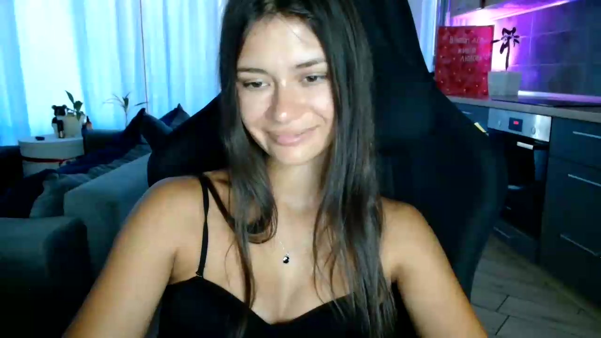 Gallery image thumbnail from FitXoxo's myfreecams stream on, 08/17/2026, 16:34 image 9 of 20