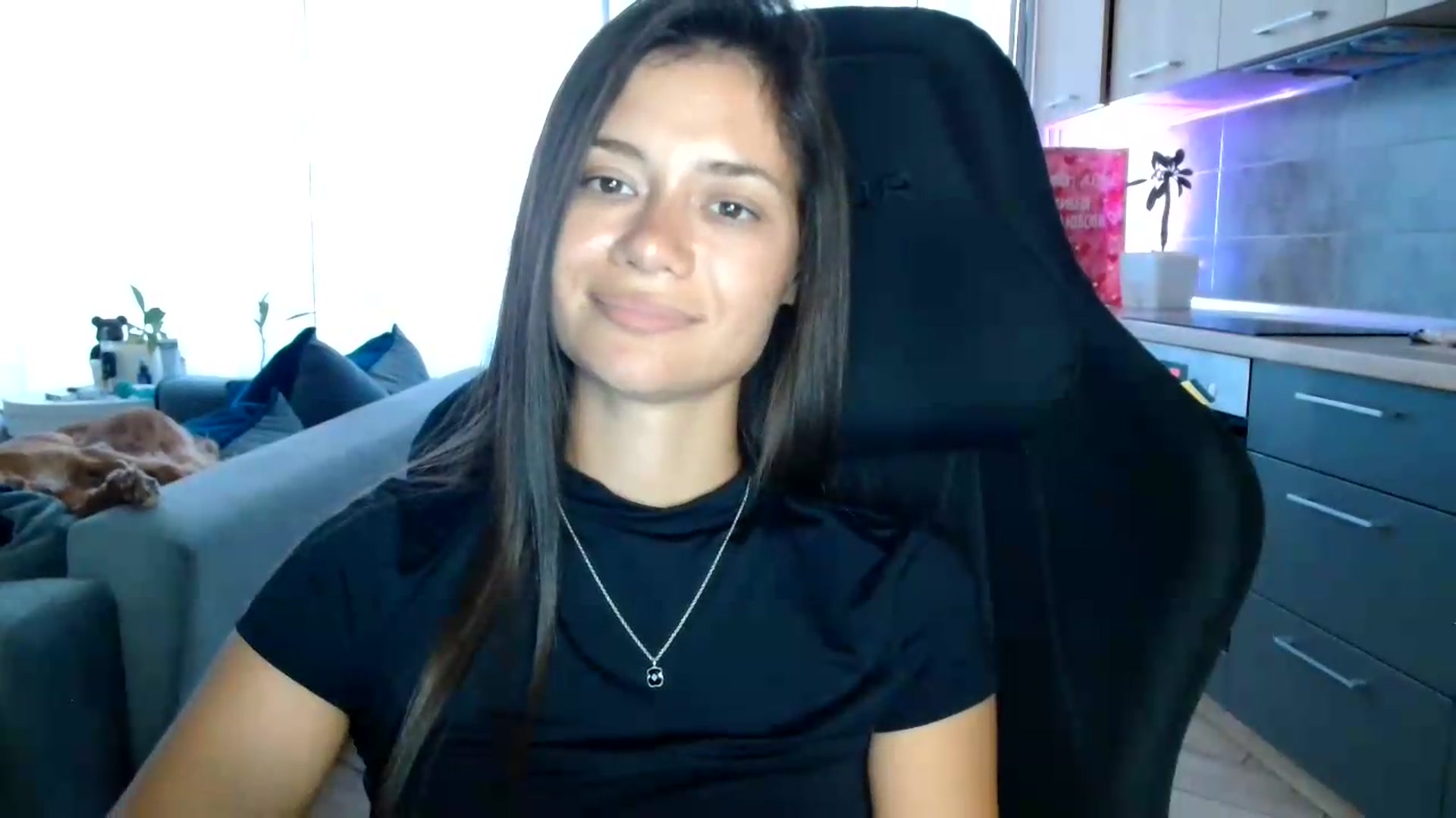 Gallery image thumbnail from FitXoxo's myfreecams stream on, 08/18/2026, 15:08 image 11 of 20