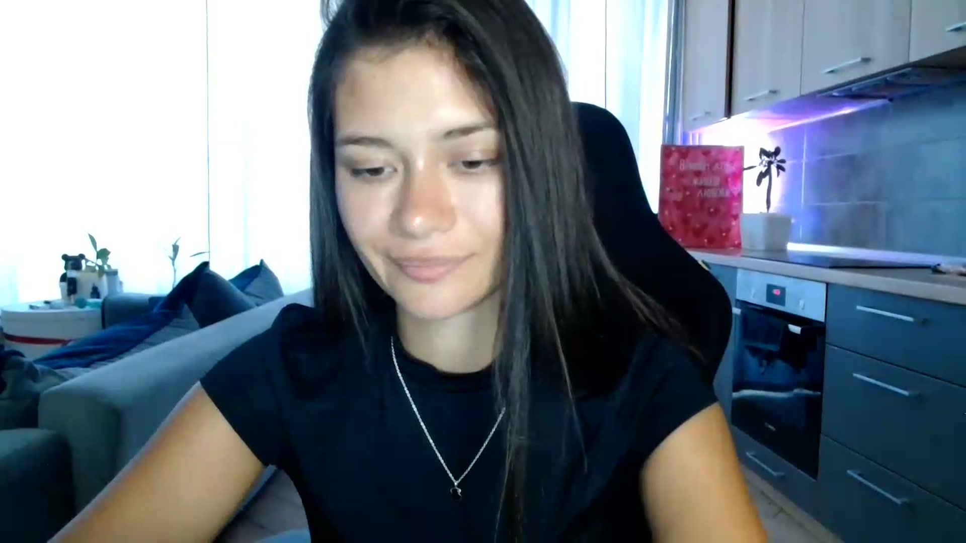 Gallery image thumbnail from FitXoxo's myfreecams stream on, 08/18/2026, 15:08 image 13 of 20