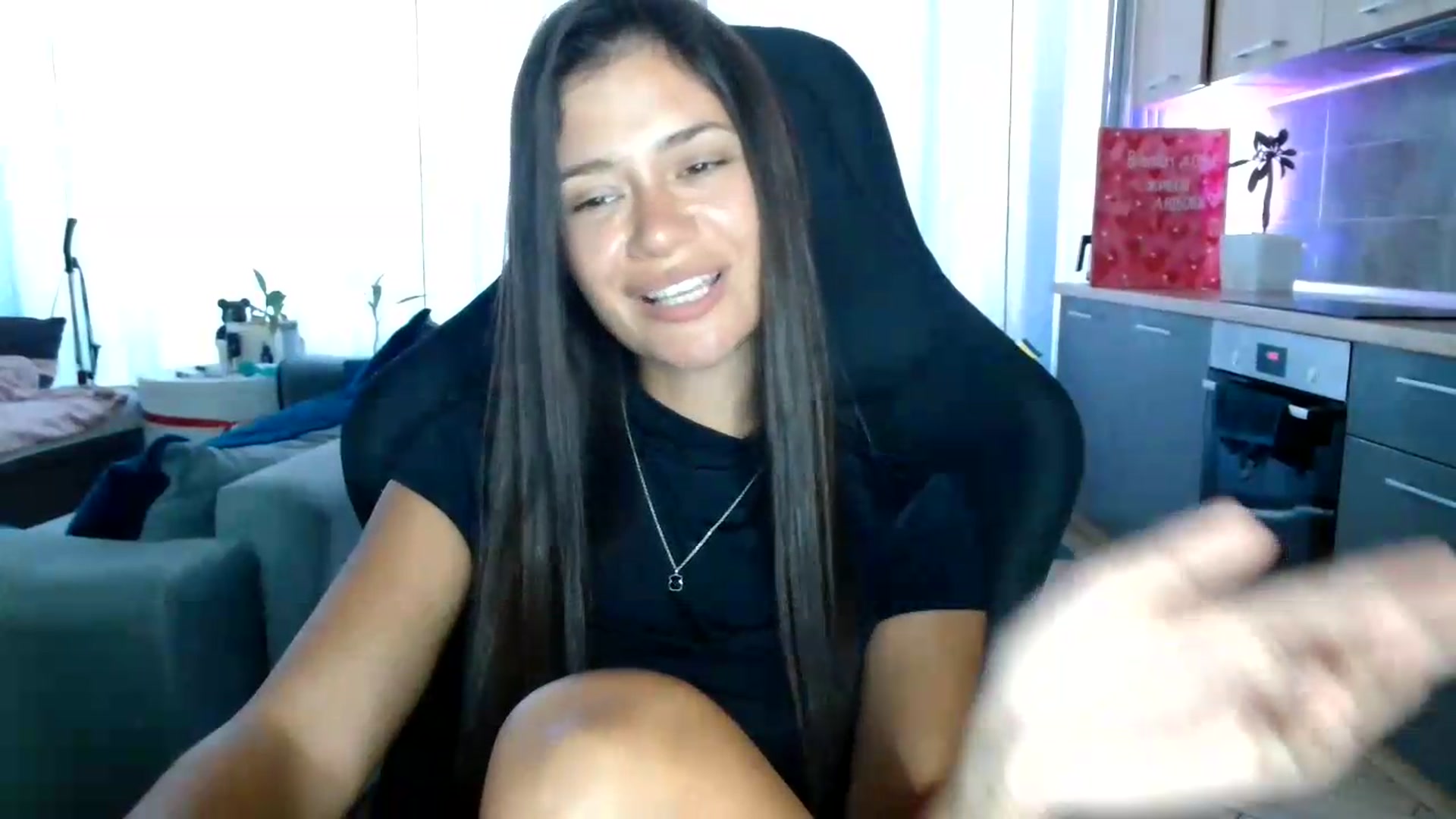 Gallery image thumbnail from FitXoxo's myfreecams stream on, 08/18/2026, 15:08 image 5 of 20
