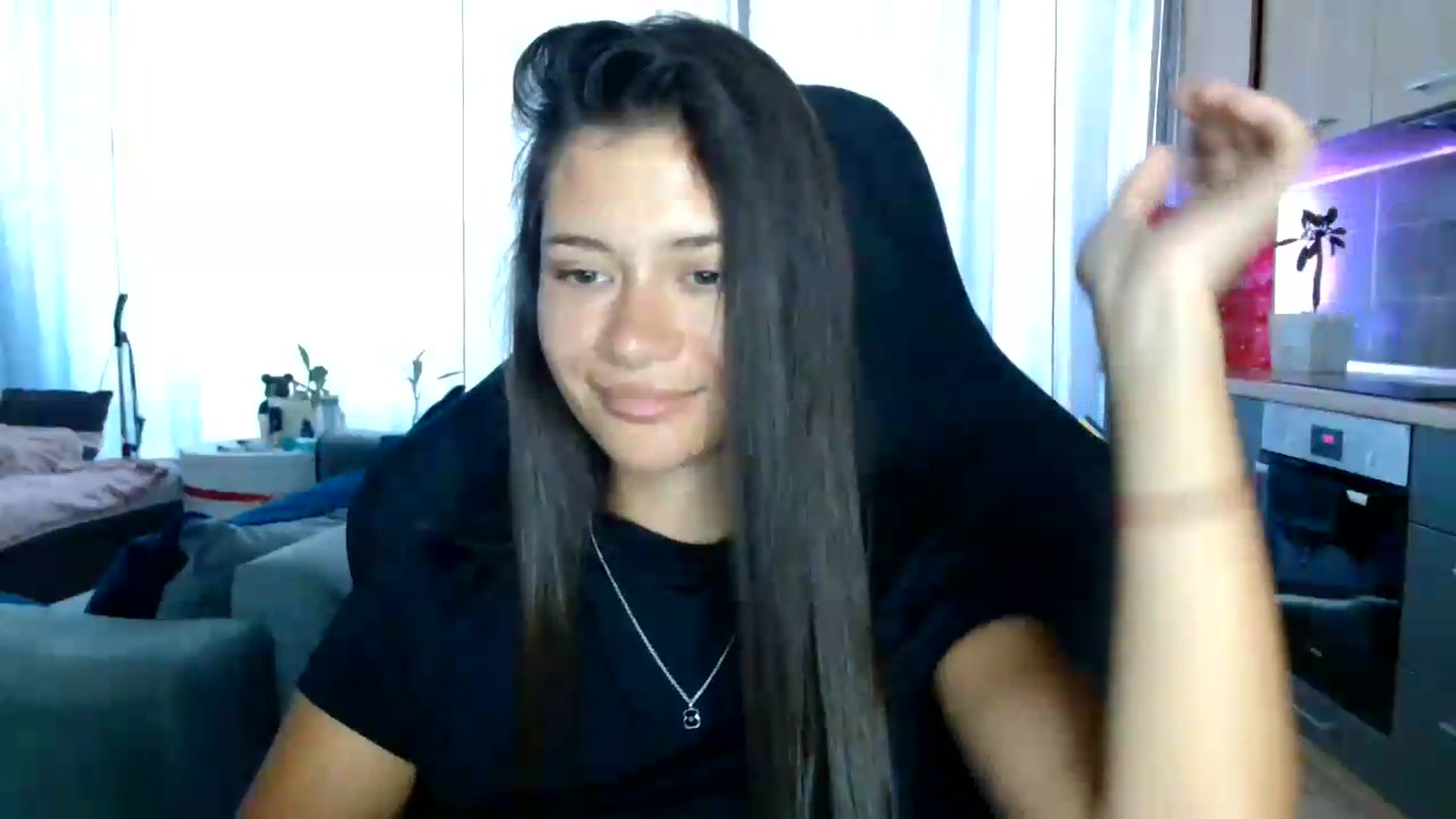 Gallery image thumbnail from FitXoxo's myfreecams stream on, 08/18/2026, 15:08 image 8 of 20