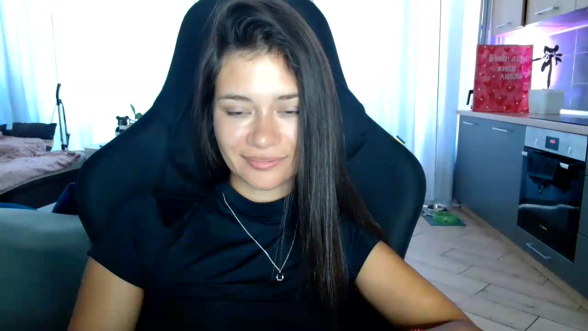 Gallery image thumbnail from FitXoxo's myfreecams stream on, 08/18/2026, 15:08 image 3 of 20