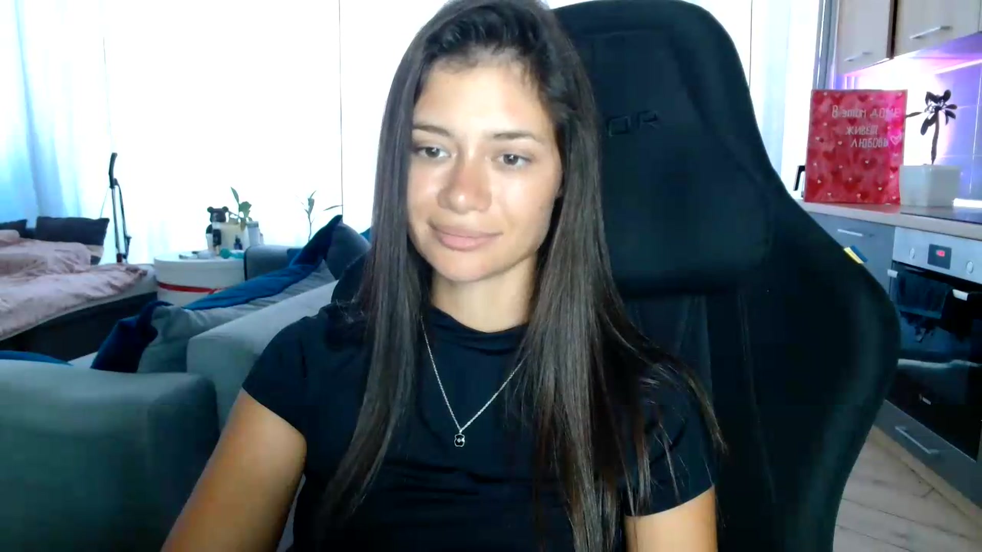 Gallery image thumbnail from FitXoxo's myfreecams stream on, 08/18/2026, 15:08 image 9 of 20