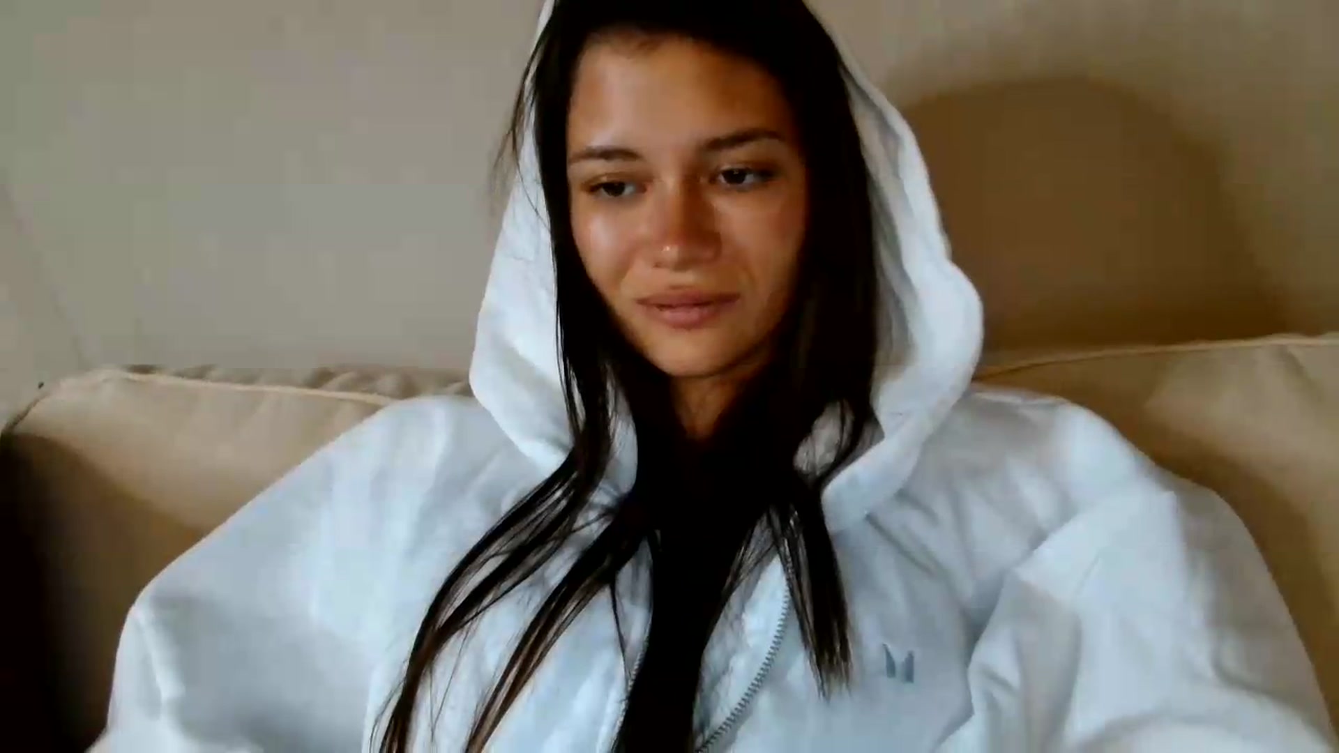 Gallery image thumbnail from FitXoxo's myfreecams stream on, 08/27/2026, 17:52 image 4 of 20