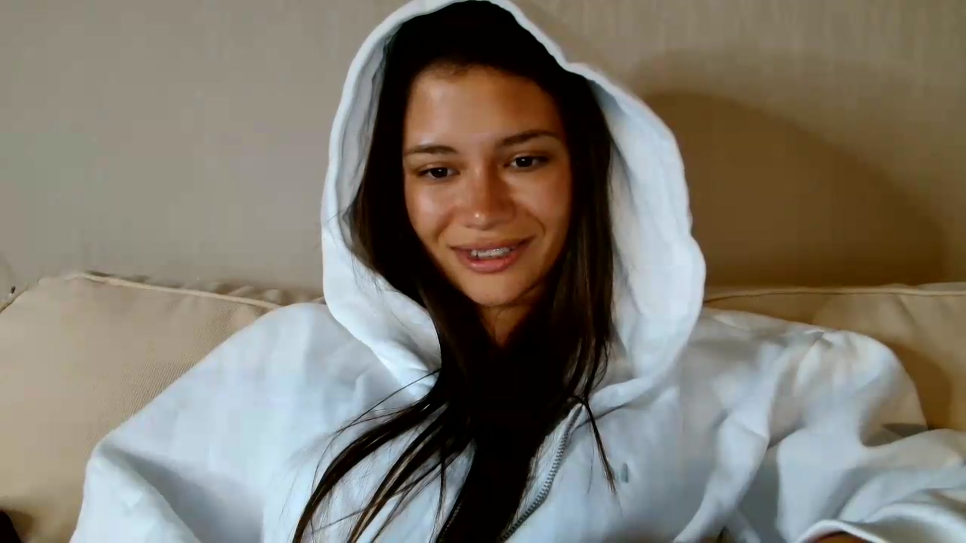 Gallery image thumbnail from FitXoxo's myfreecams stream on, 08/27/2026, 17:52 image 7 of 20