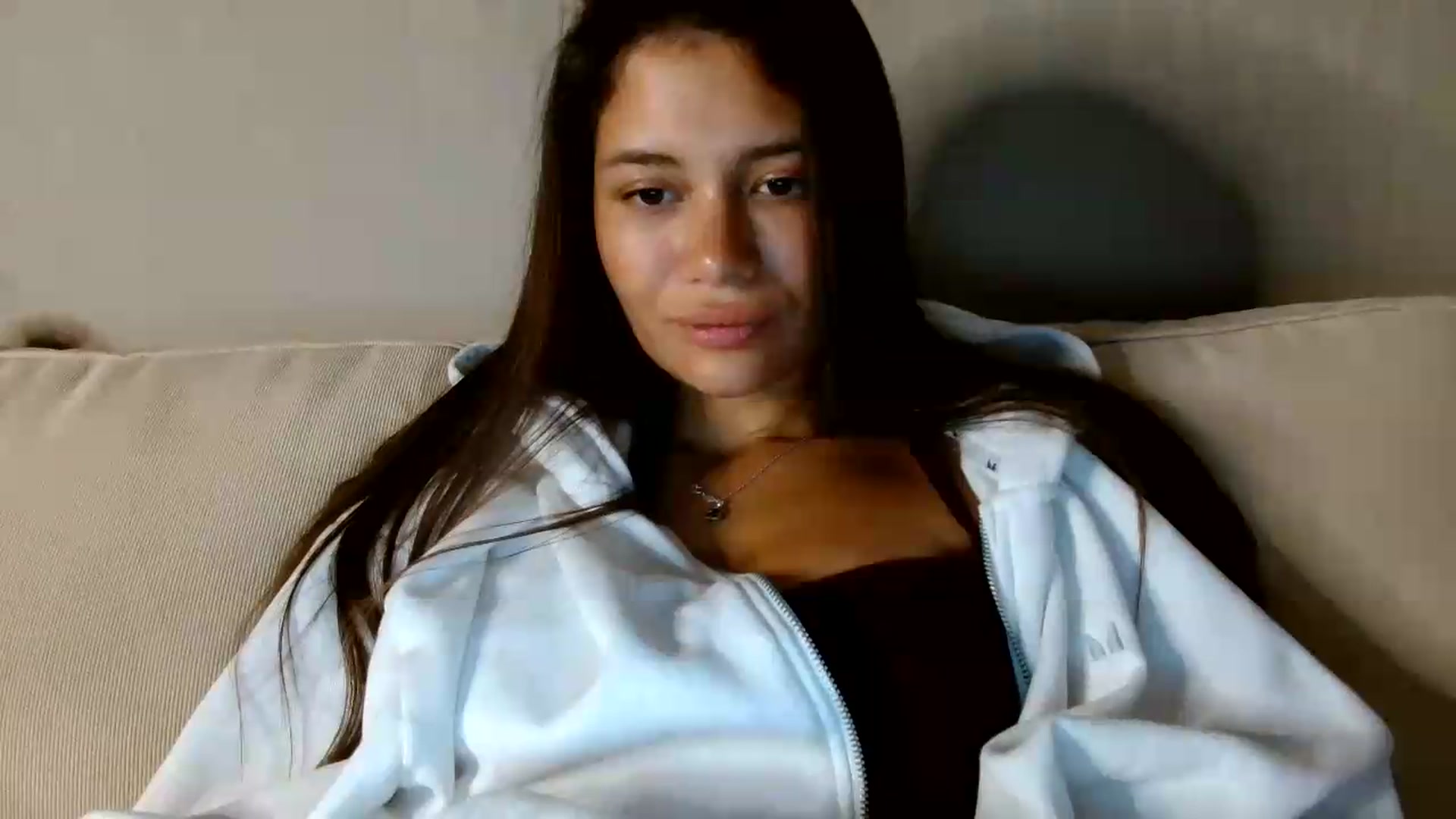 Gallery image thumbnail from FitXoxo's myfreecams stream on, 08/28/2026, 17:34 image 17 of 20