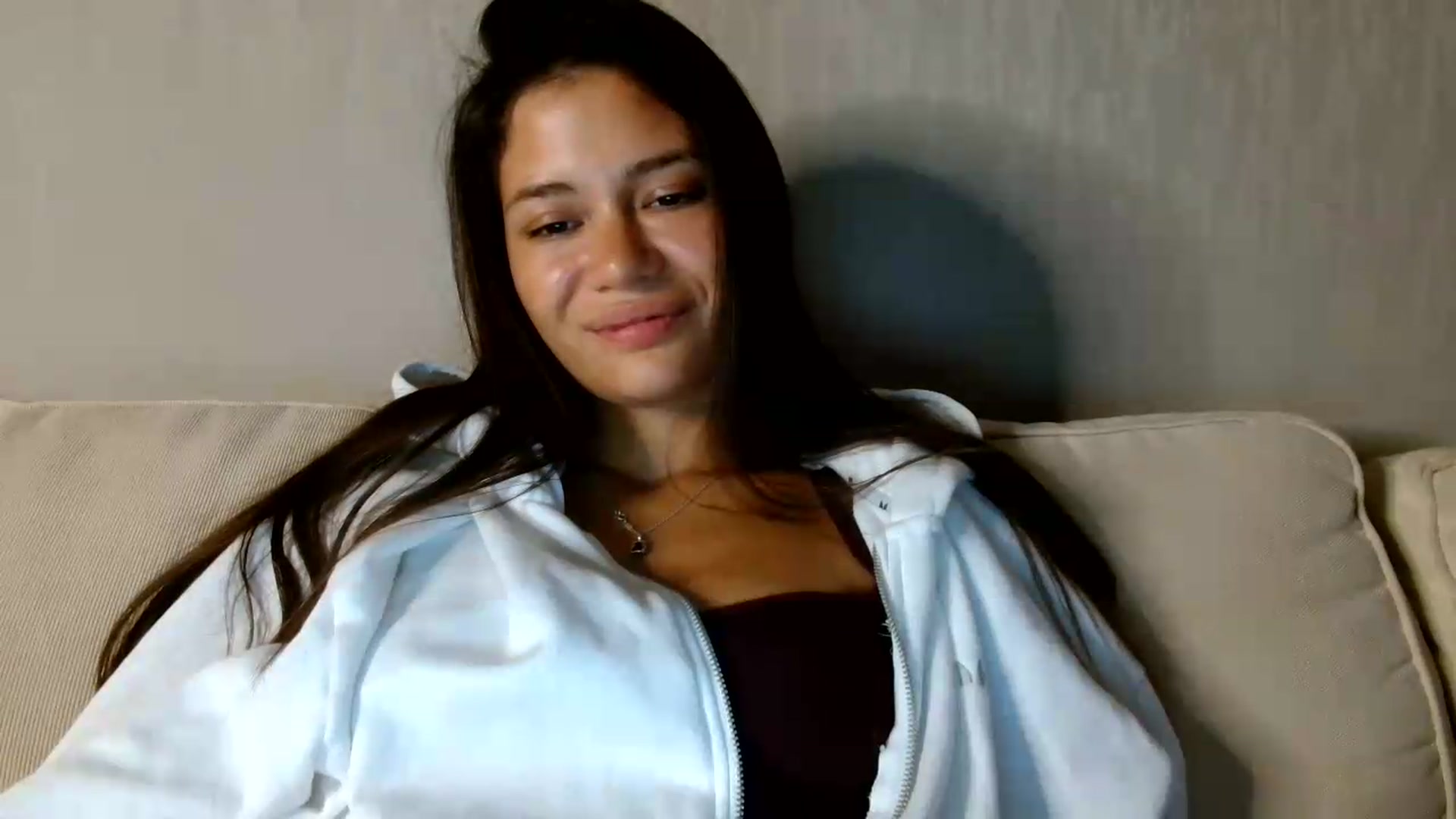 Gallery image thumbnail from FitXoxo's myfreecams stream on, 08/28/2026, 17:34 image 5 of 20