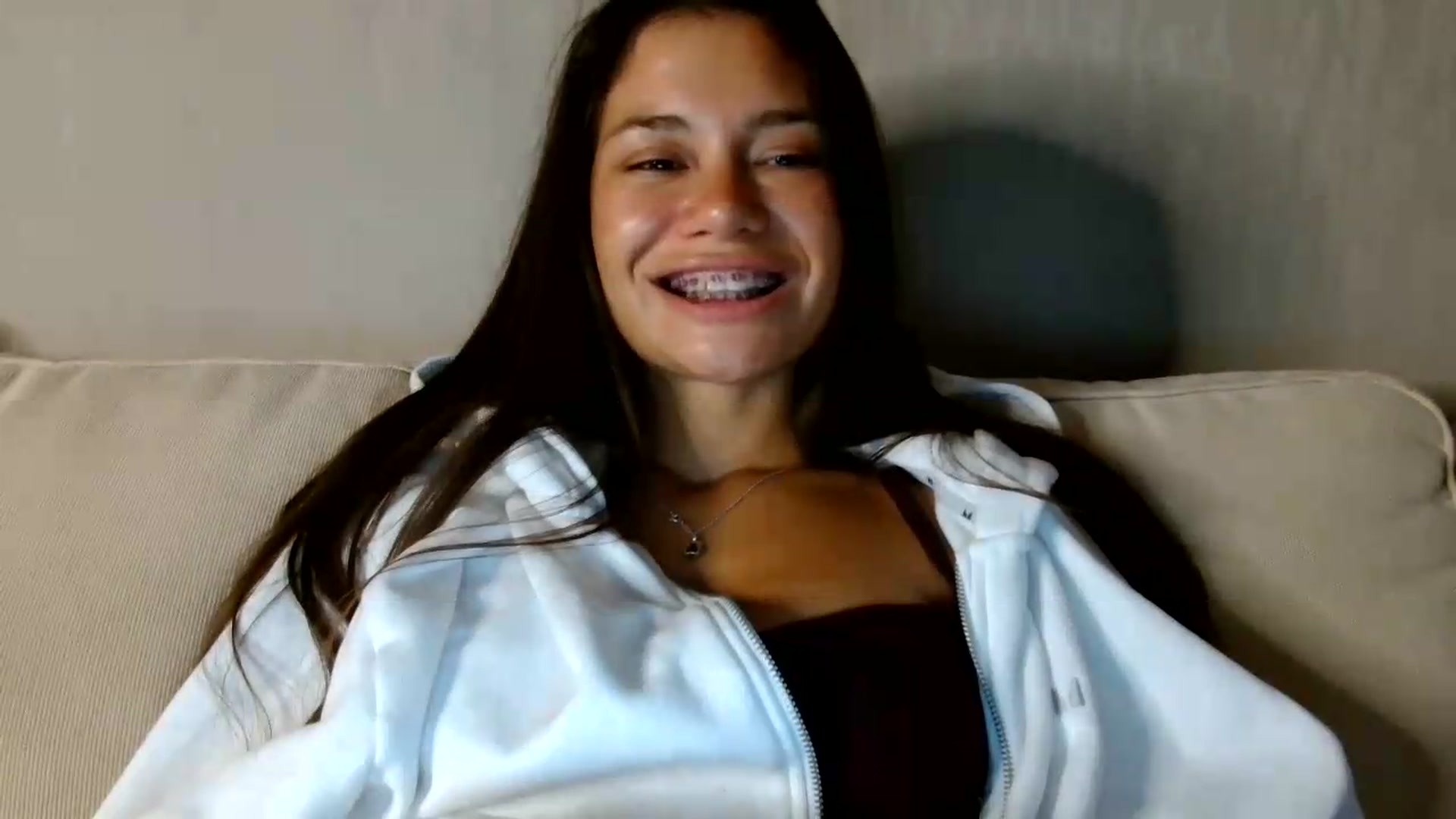 Gallery image thumbnail from FitXoxo's myfreecams stream on, 08/28/2026, 17:34 image 8 of 20