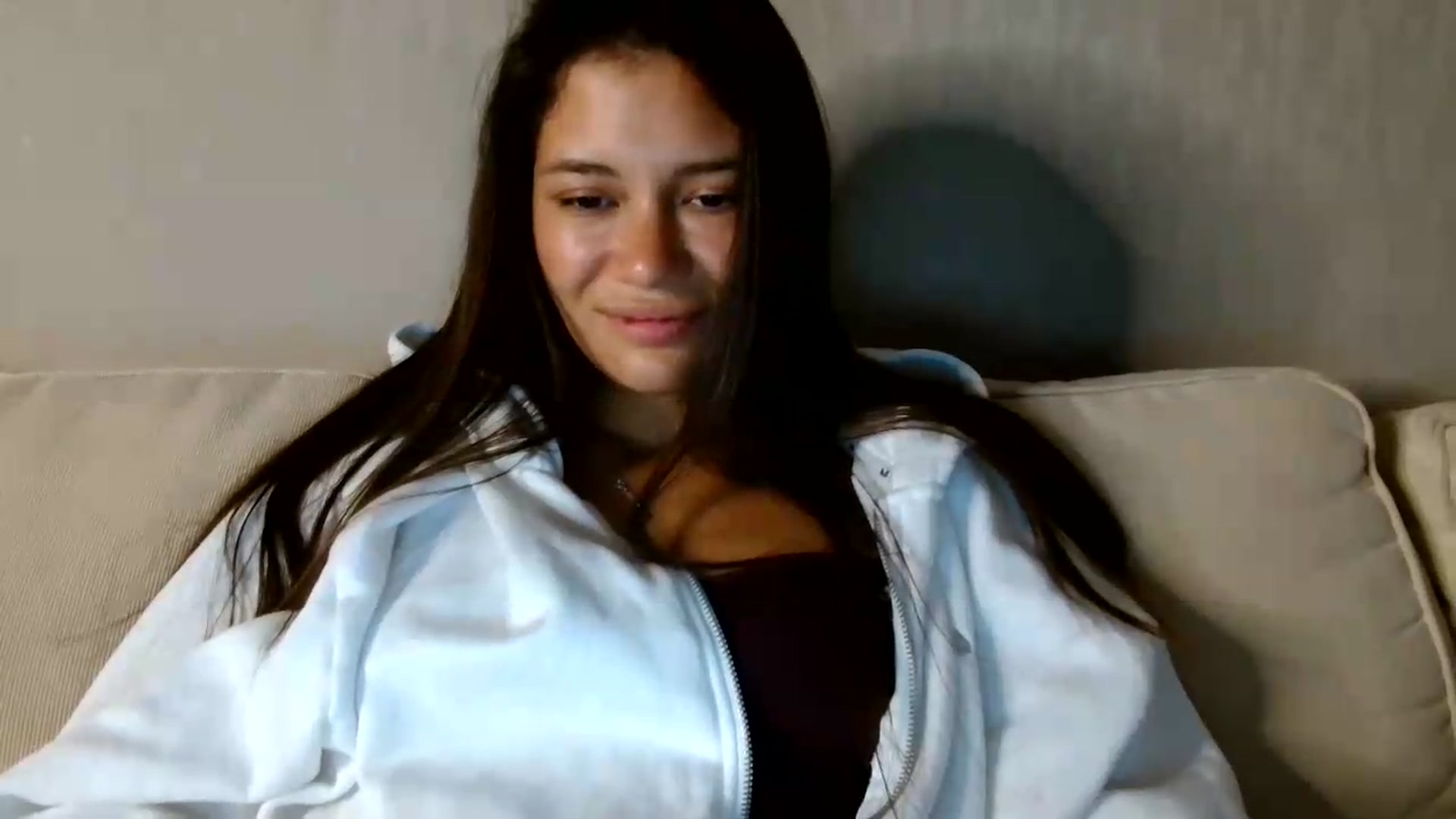 Gallery image thumbnail from FitXoxo's myfreecams stream on, 08/28/2026, 17:34 image 4 of 20