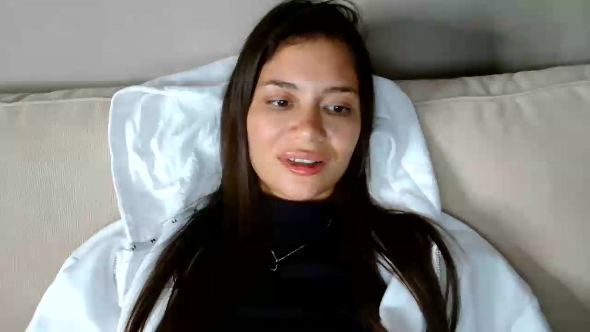 Gallery image thumbnail from FitXoxo's myfreecams stream on, 08/29/2026, 18:15 image 1 of 20