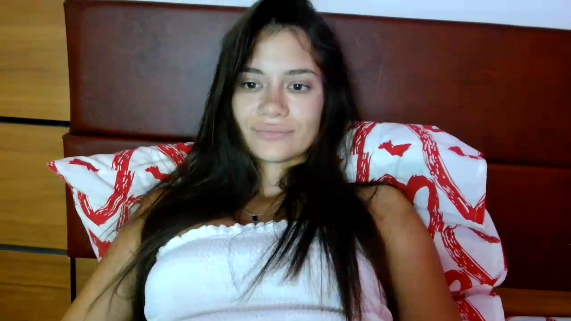 Gallery image thumbnail from FitXoxo's myfreecams stream on, 09/07/2026, 19:10 image 20 of 20