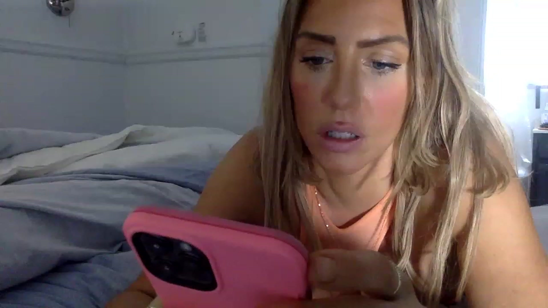 Gallery image thumbnail from Fitnessbaby69's myfreecams stream on, 11/22/2022, 13:38 image 15 of 20