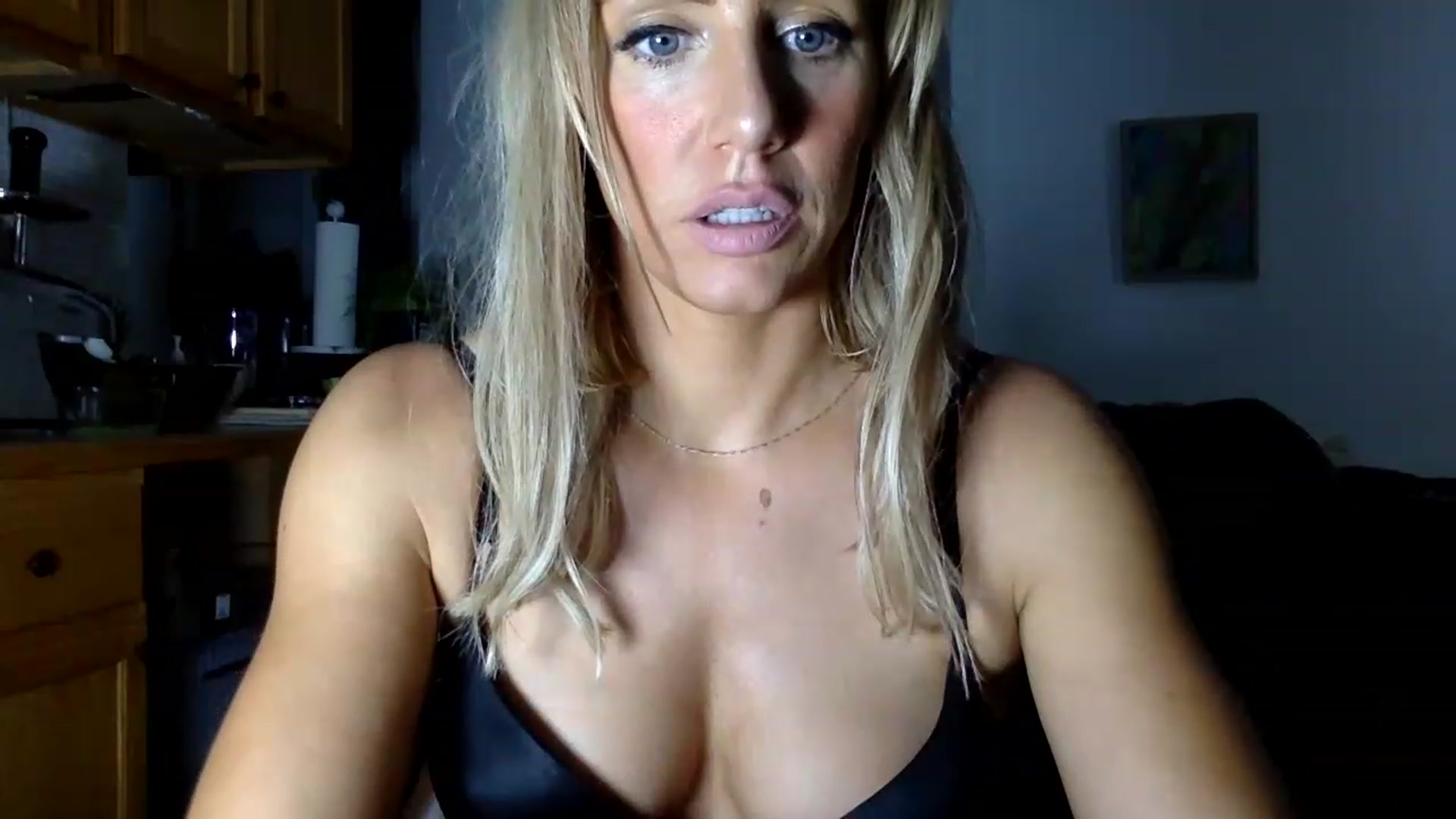 Gallery image thumbnail from Fitnessbaby69's myfreecams stream on, 11/26/2022, 12:54 image 10 of 20