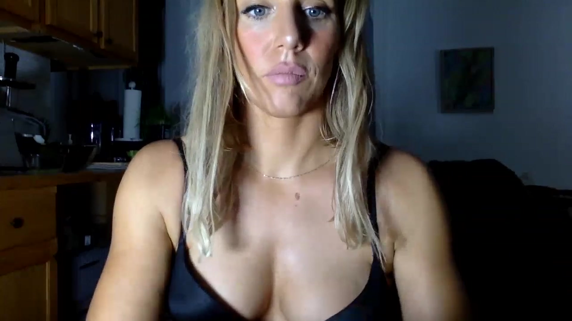 Gallery image thumbnail from Fitnessbaby69's myfreecams stream on, 11/26/2022, 12:54 image 11 of 20
