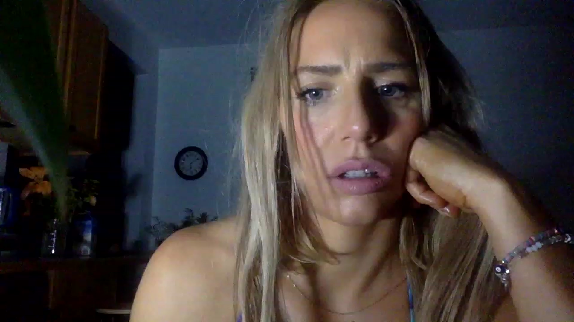 Gallery image thumbnail from Fitnessbaby69's myfreecams stream on, 12/07/2022, 11:13 image 17 of 20