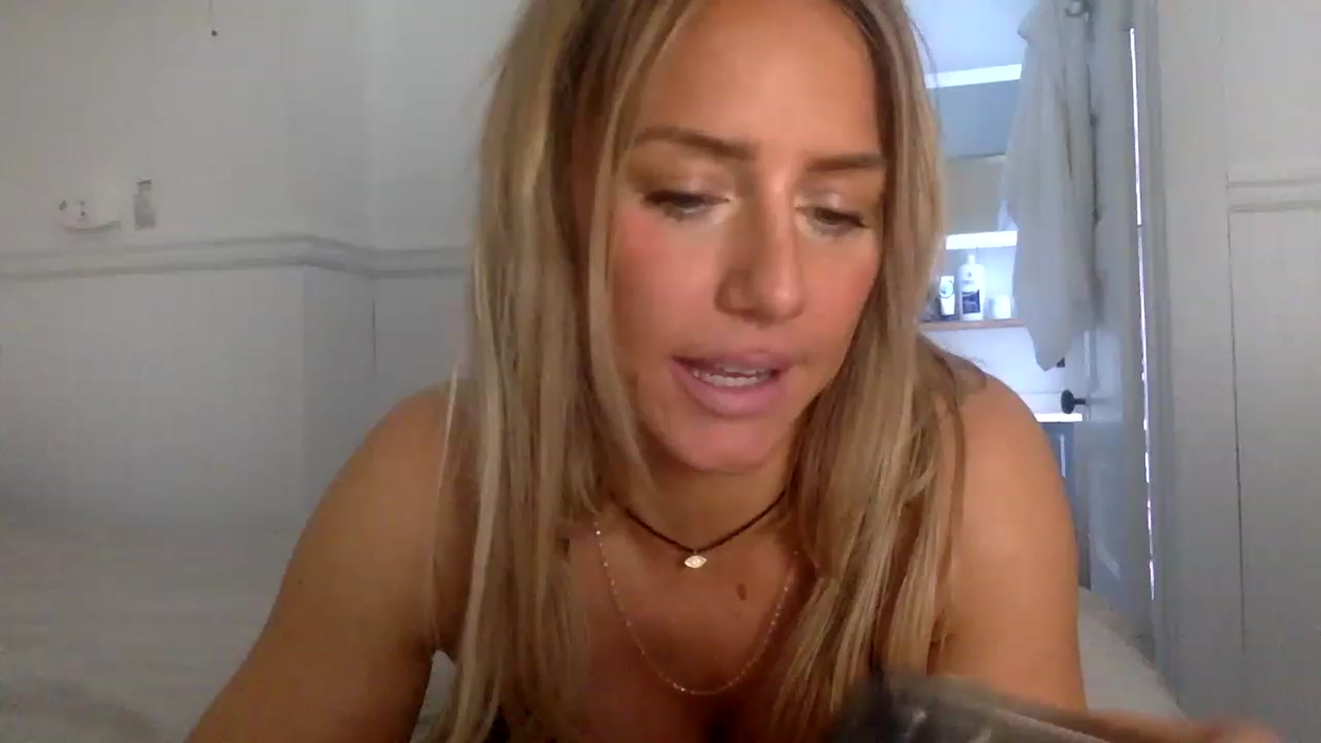 Gallery image thumbnail from Fitnessbaby69's myfreecams stream on, 12/16/2022, 14:47 image 12 of 20