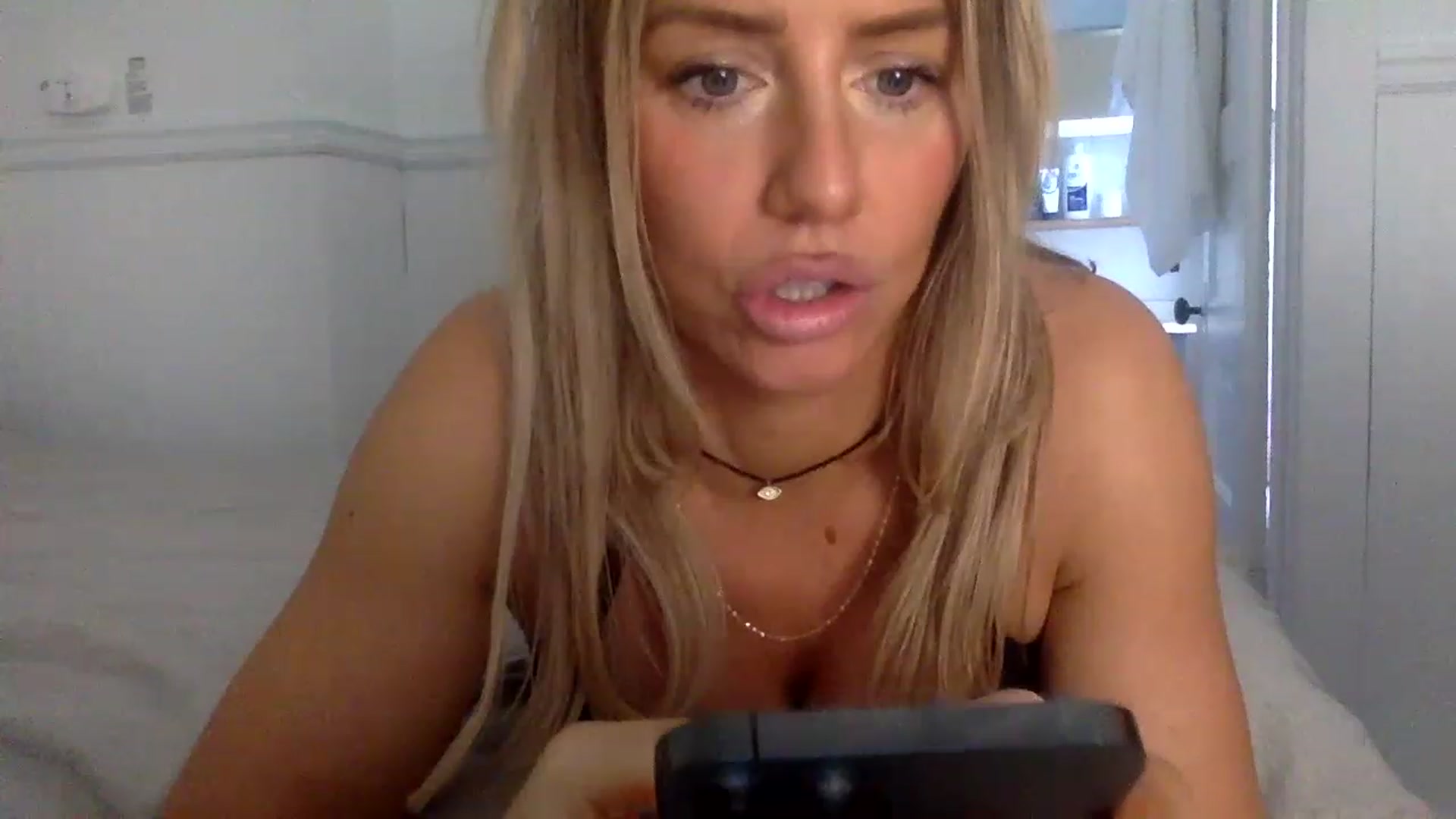 Gallery image thumbnail from Fitnessbaby69's myfreecams stream on, 12/16/2022, 14:47 image 13 of 20