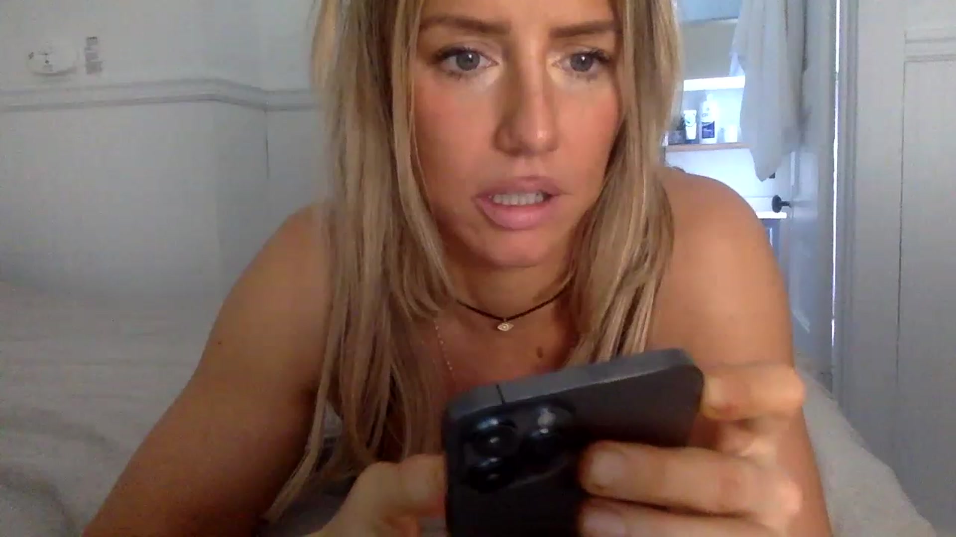 Gallery image thumbnail from Fitnessbaby69's myfreecams stream on, 12/16/2022, 14:47 image 14 of 20