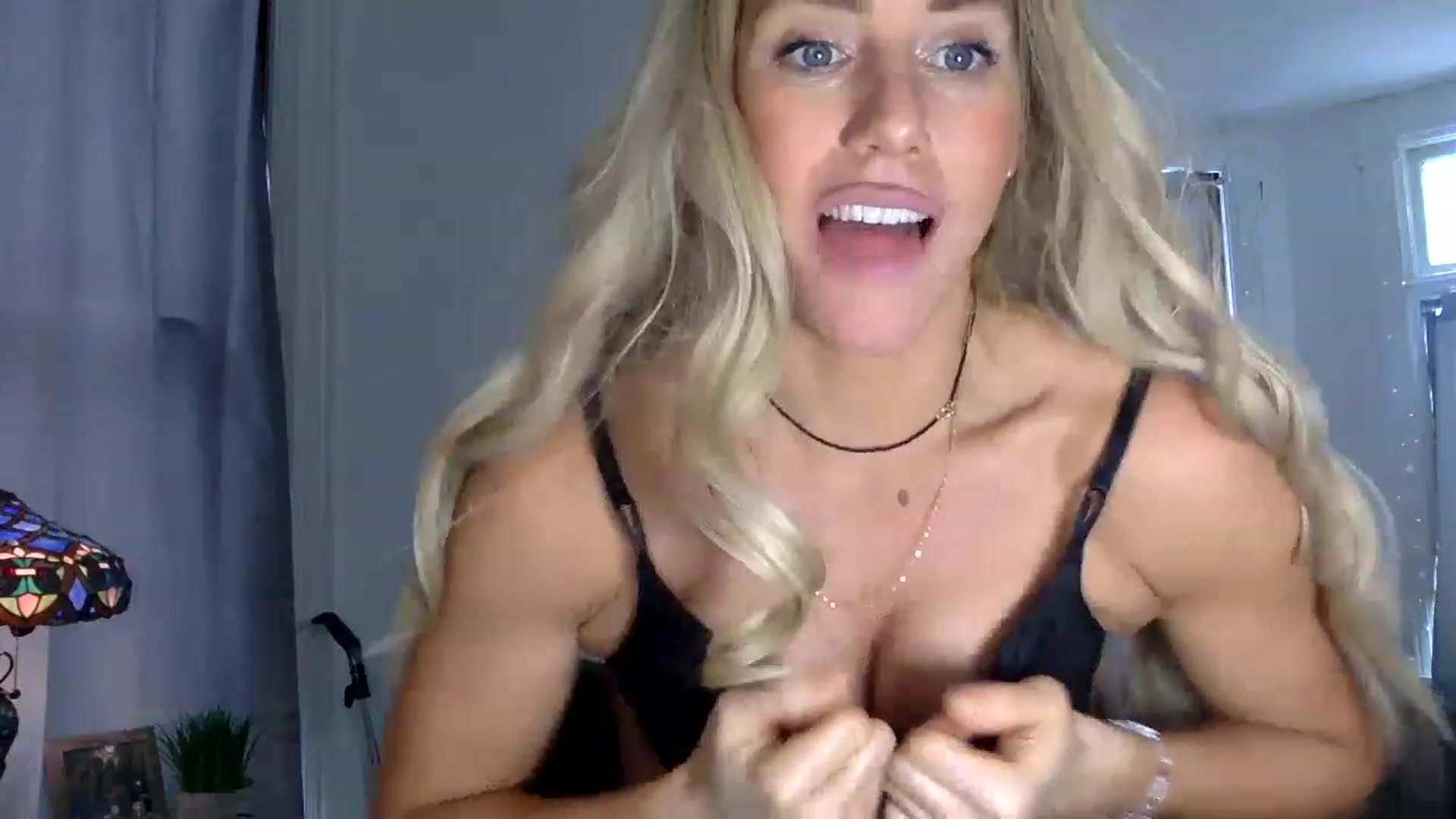 Gallery image thumbnail from Fitnessbaby69's myfreecams stream on, 12/21/2022, 20:07 image 14 of 20