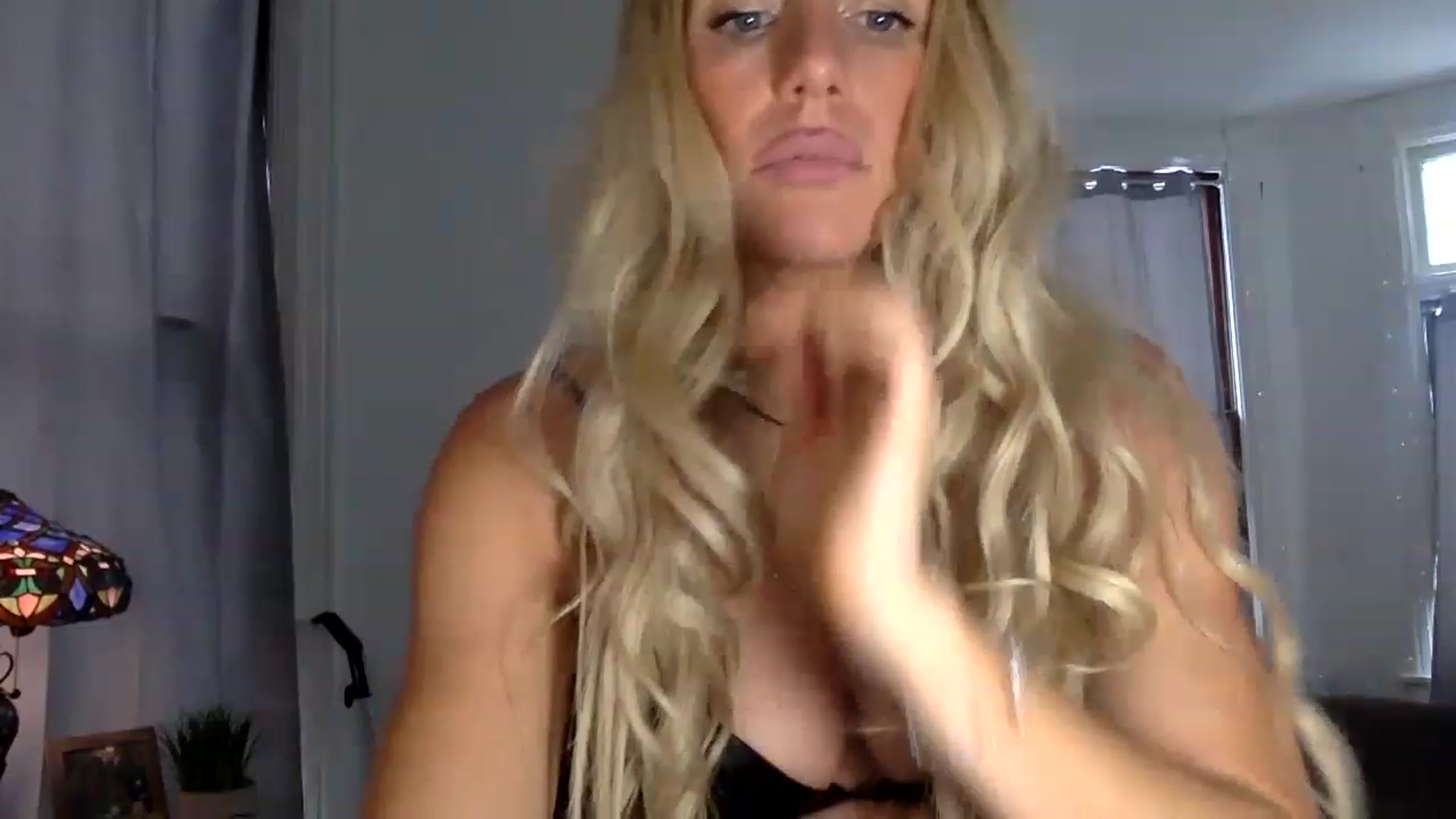 Gallery image thumbnail from Fitnessbaby69's myfreecams stream on, 12/21/2022, 20:07 image 9 of 20