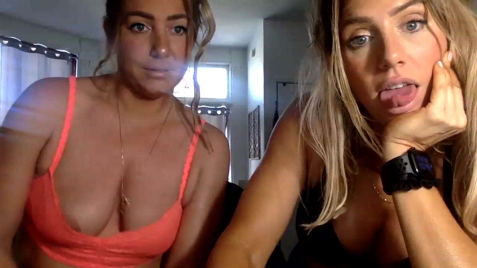 Gallery image thumbnail from Fitnessbaby69's myfreecams stream on, 01/31/2023, 19:49 image 15 of 20