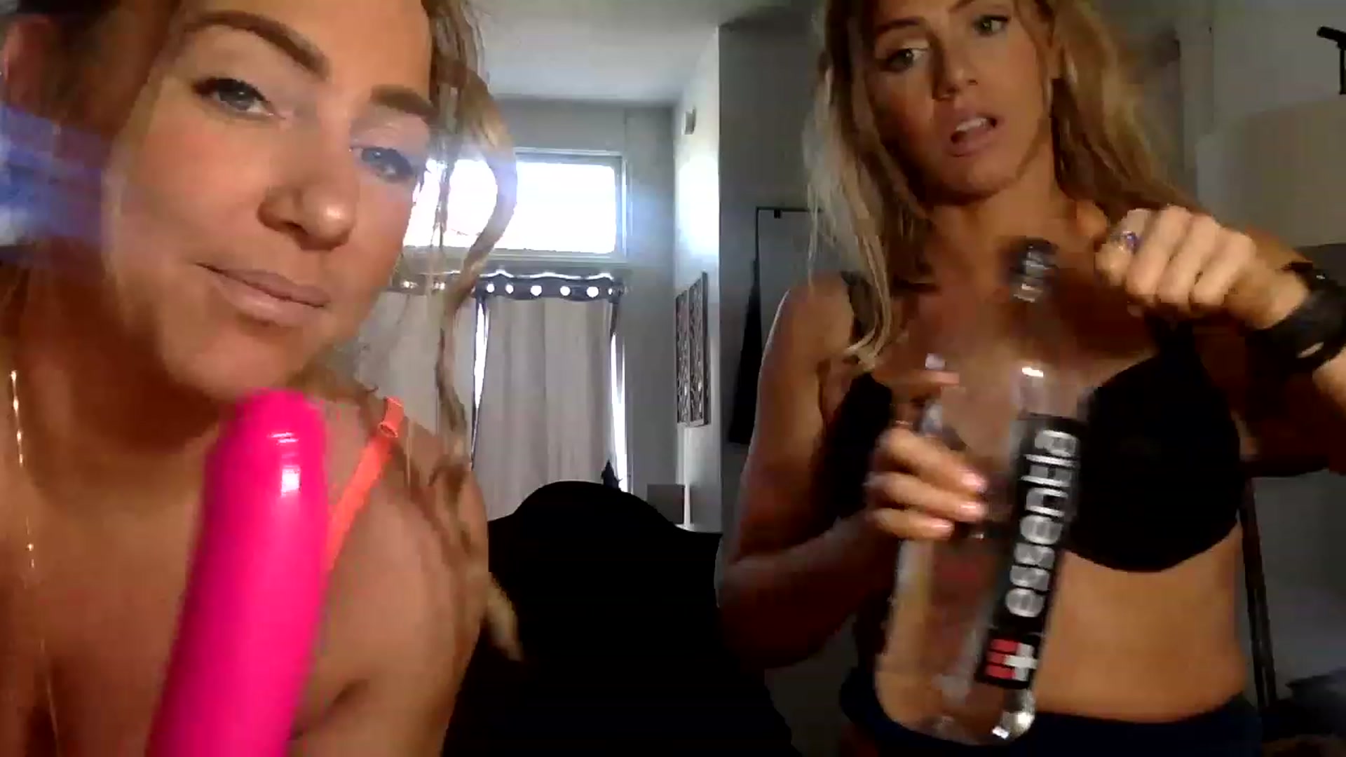 Gallery image thumbnail from Fitnessbaby69's myfreecams stream on, 01/31/2023, 19:49 image 3 of 20