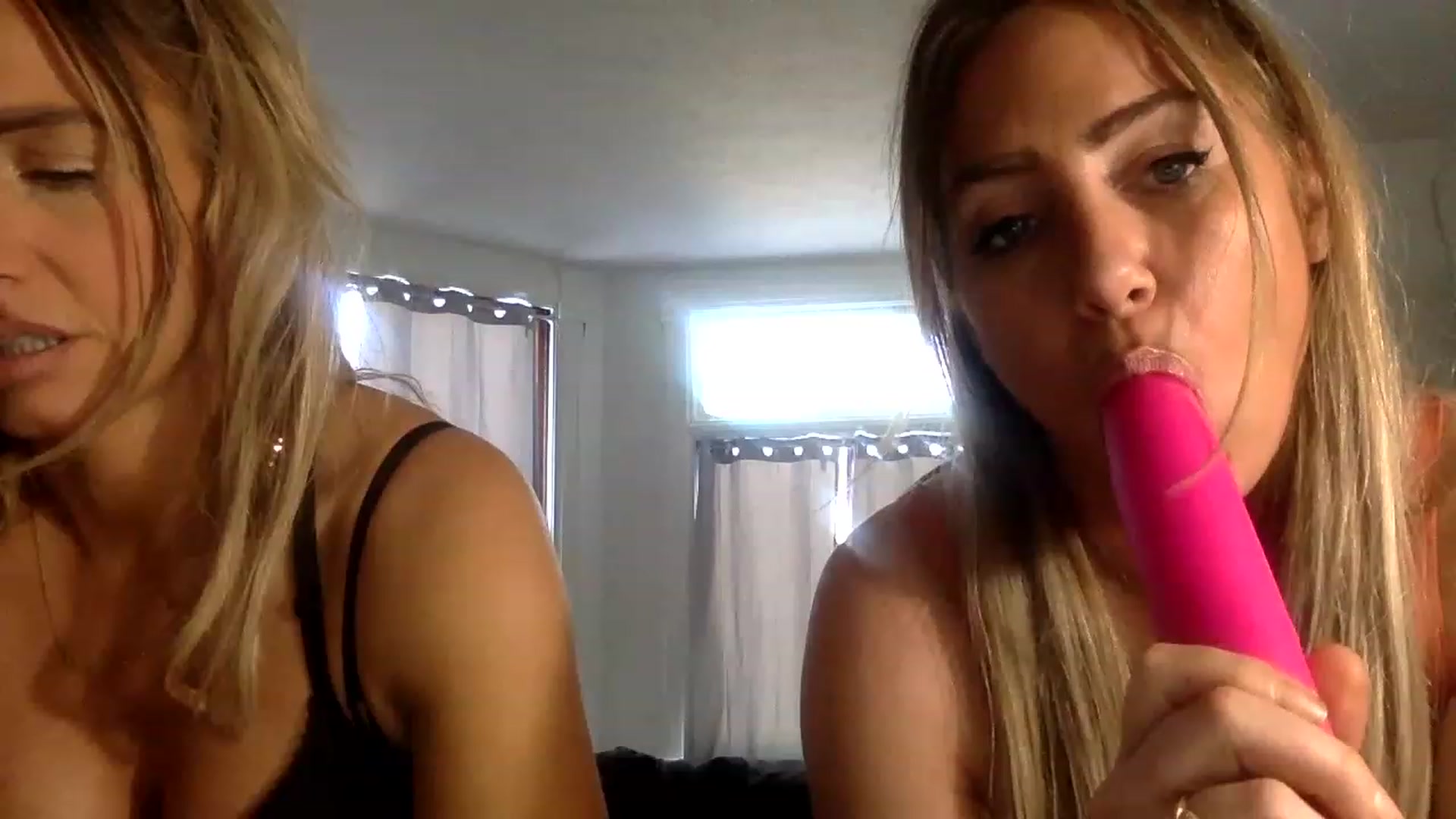 Gallery image thumbnail from Fitnessbaby69's myfreecams stream on, 02/01/2023, 18:41 image 20 of 20