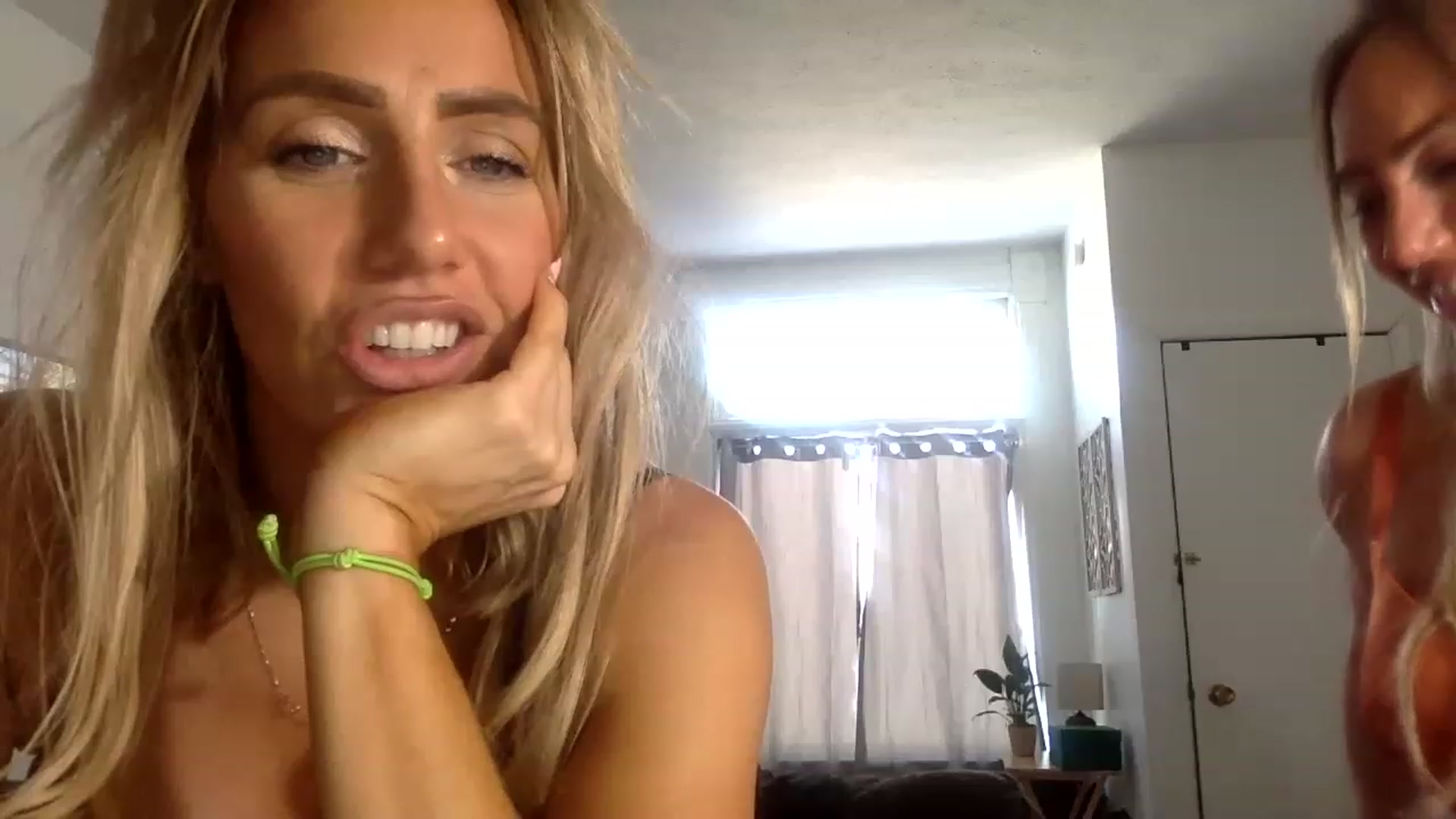 Gallery image thumbnail from Fitnessbaby69's myfreecams stream on, 02/01/2023, 18:41 image 9 of 20