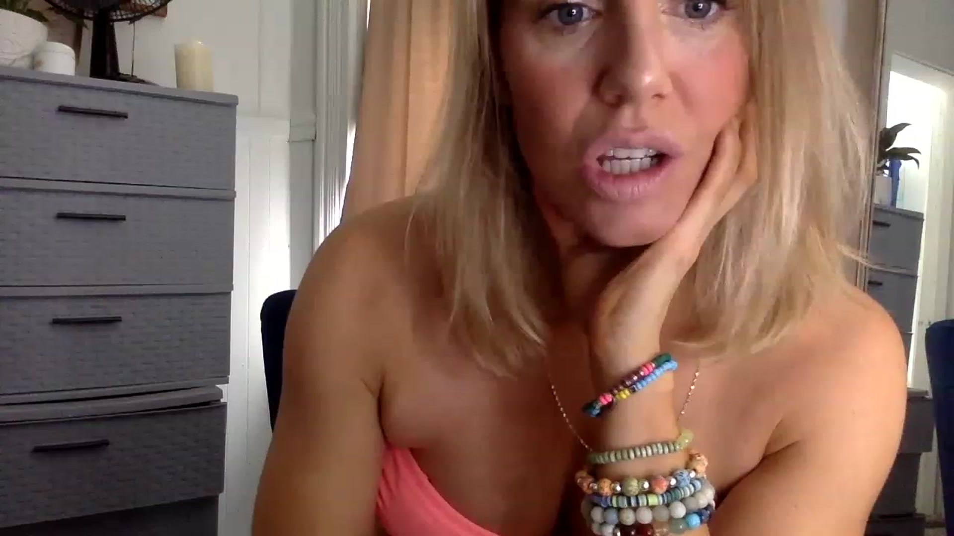 Gallery image thumbnail from Fitnessbaby69's myfreecams stream on, 03/17/2023, 17:01 image 9 of 20