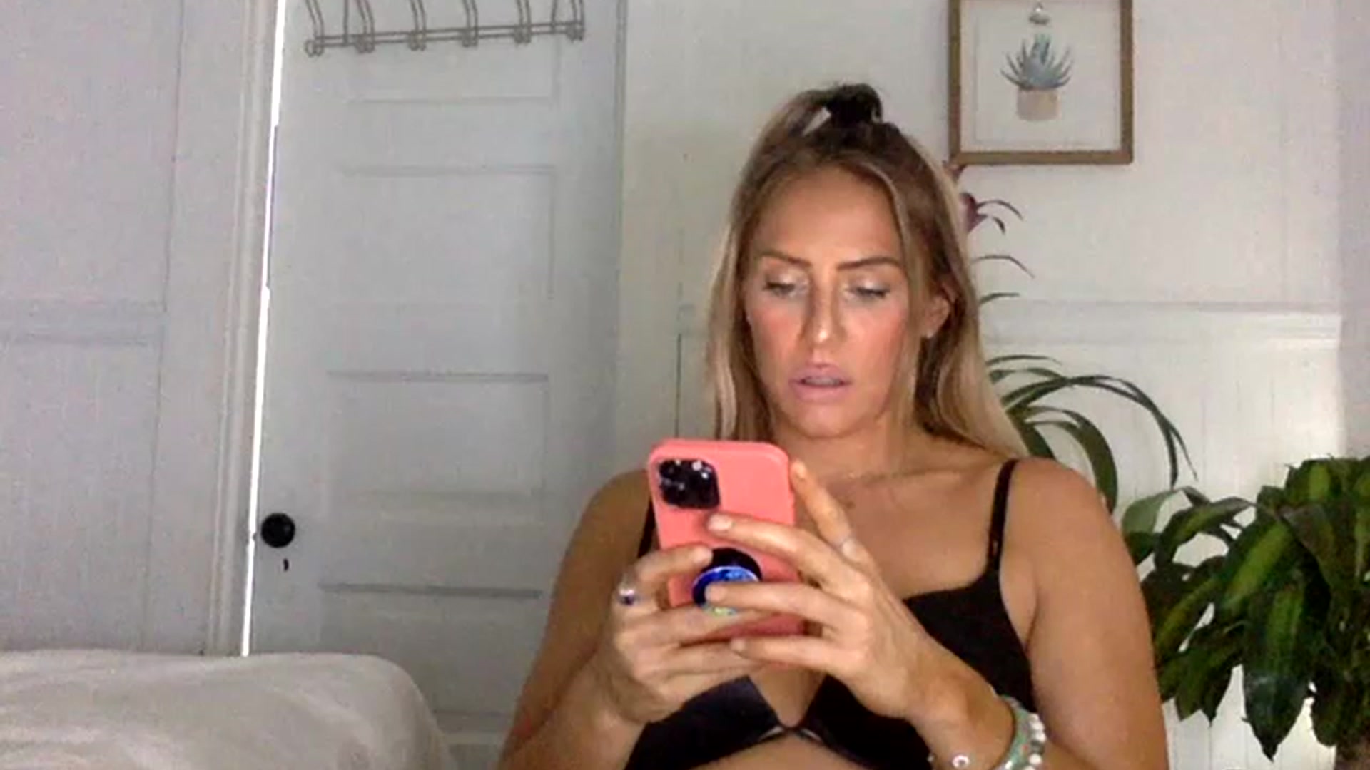 Gallery image thumbnail from Fitnessbaby69's myfreecams stream on, 06/29/2023, 16:20 image 20 of 20