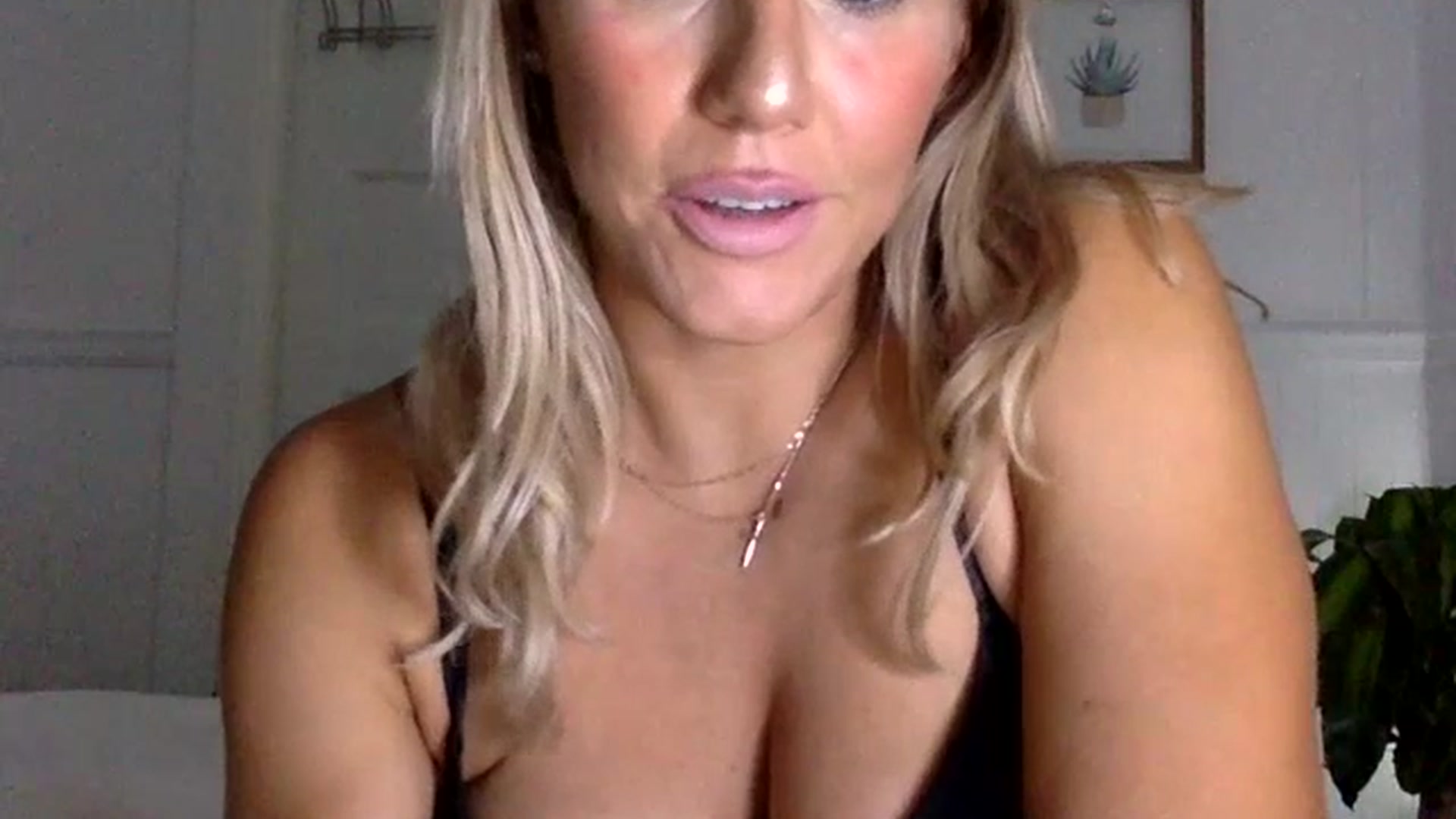 Gallery image thumbnail from Fitnessbaby69's myfreecams stream on, 06/29/2023, 16:20 image 9 of 20