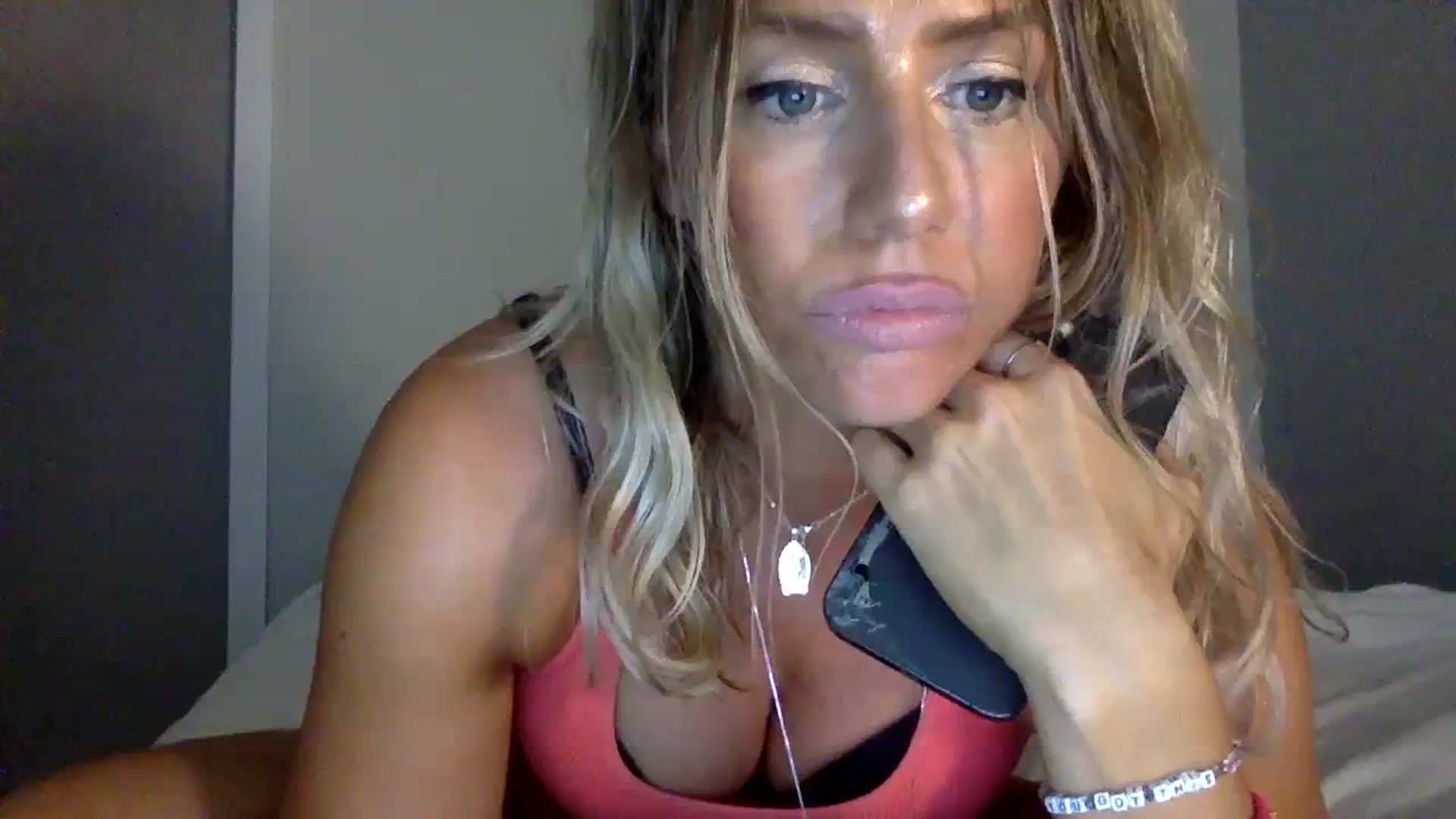 Gallery image thumbnail from Fitnessbaby69's myfreecams stream on, 09/05/2023, 20:05 image 17 of 20