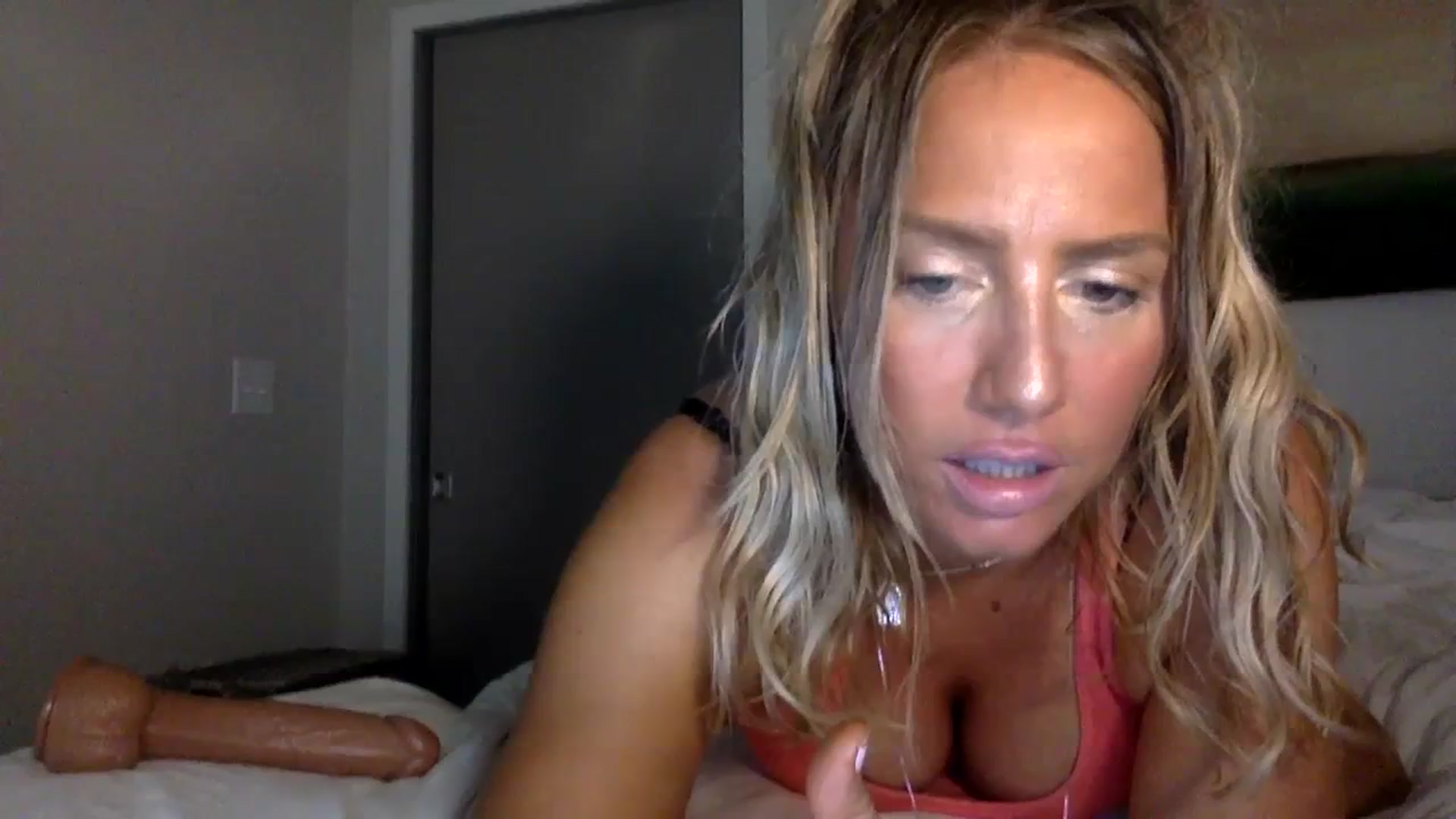 Gallery image thumbnail from Fitnessbaby69's myfreecams stream on, 09/05/2023, 20:05 image 2 of 20