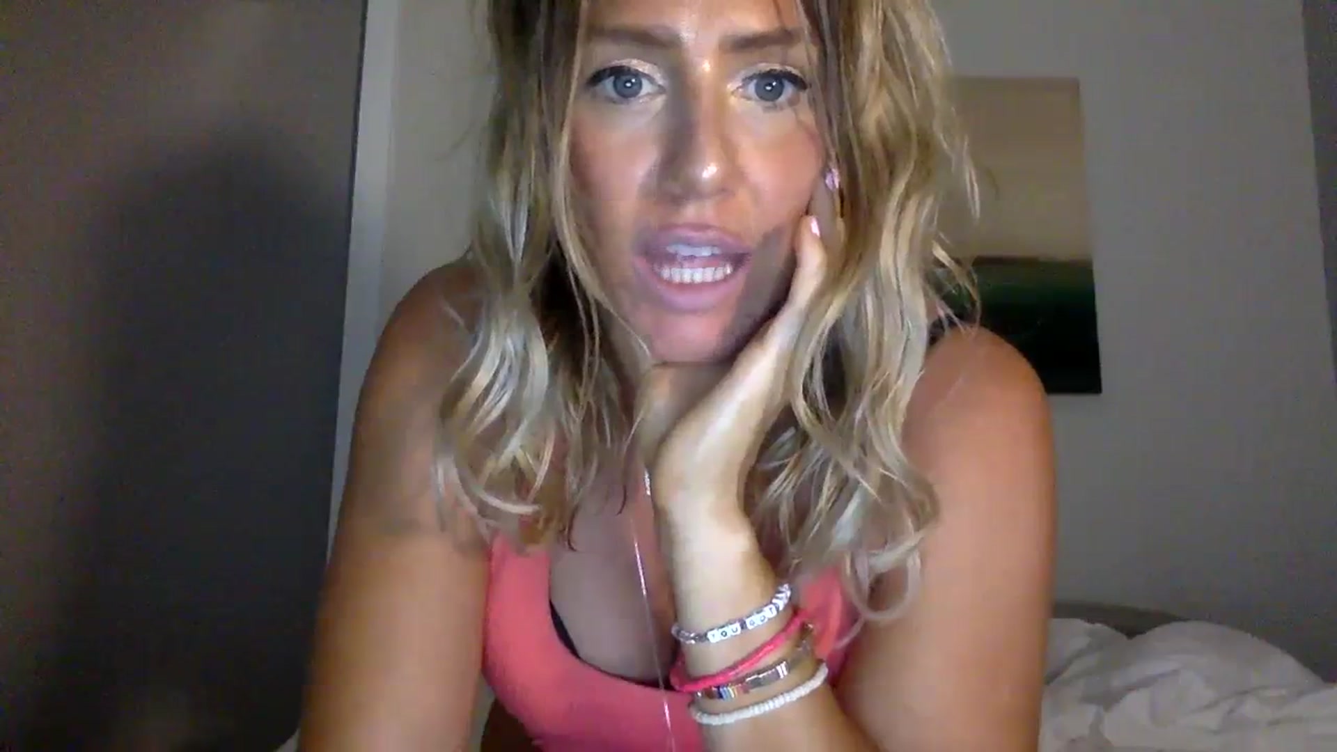 Gallery image thumbnail from Fitnessbaby69's myfreecams stream on, 09/05/2023, 20:05 image 12 of 20