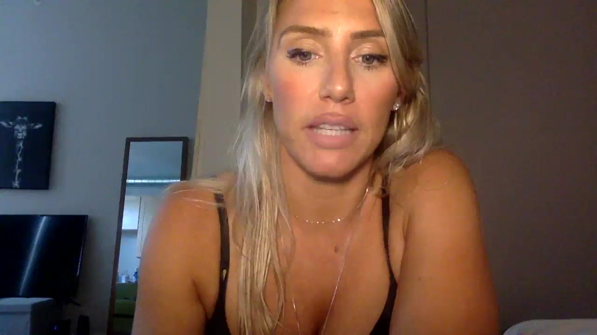 Gallery image thumbnail from Fitnessbaby69's myfreecams stream on, 09/23/2023, 18:08 image 6 of 20
