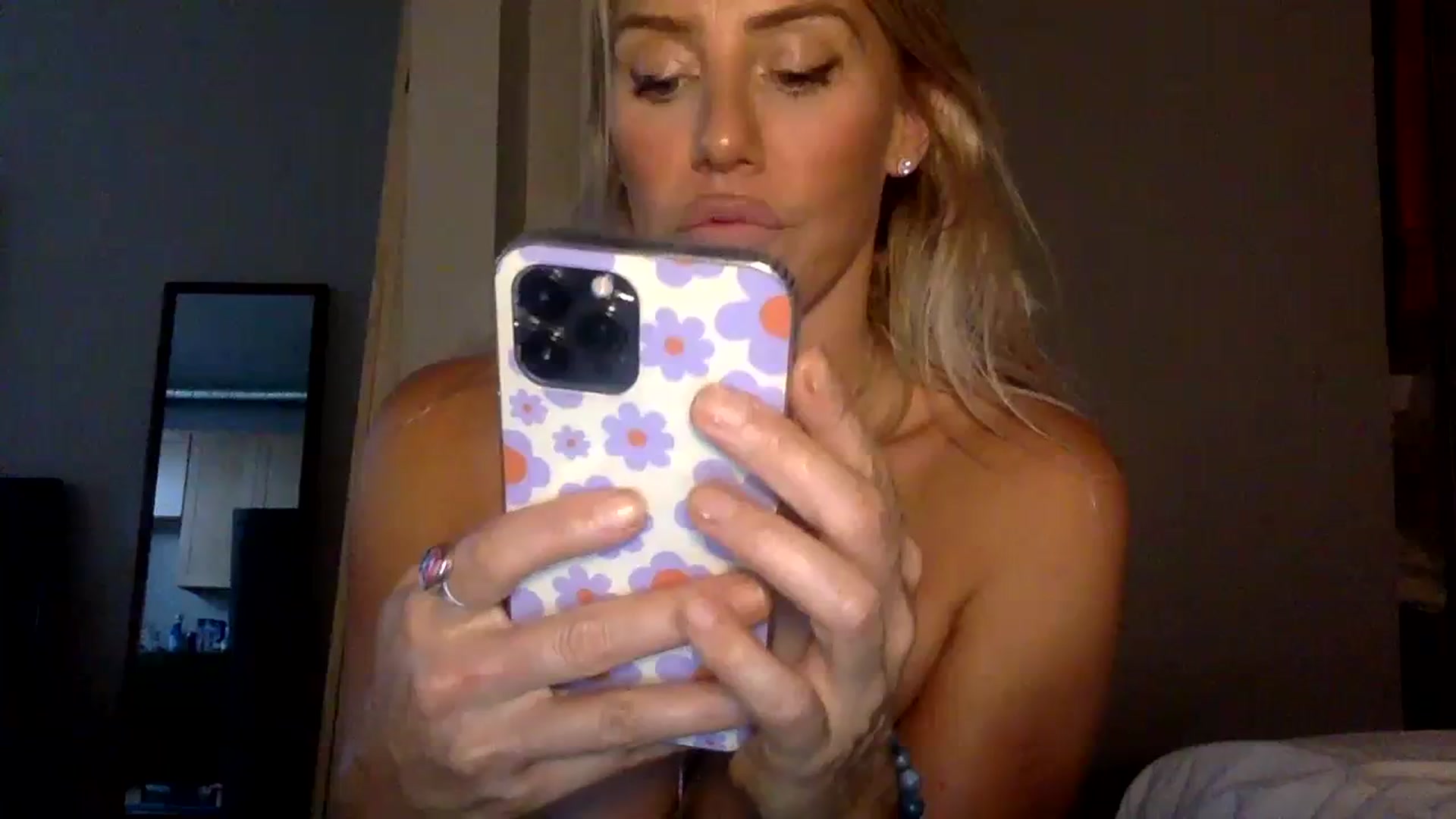Gallery image thumbnail from Fitnessbaby69's myfreecams stream on, 09/23/2023, 18:29 image 1 of 20